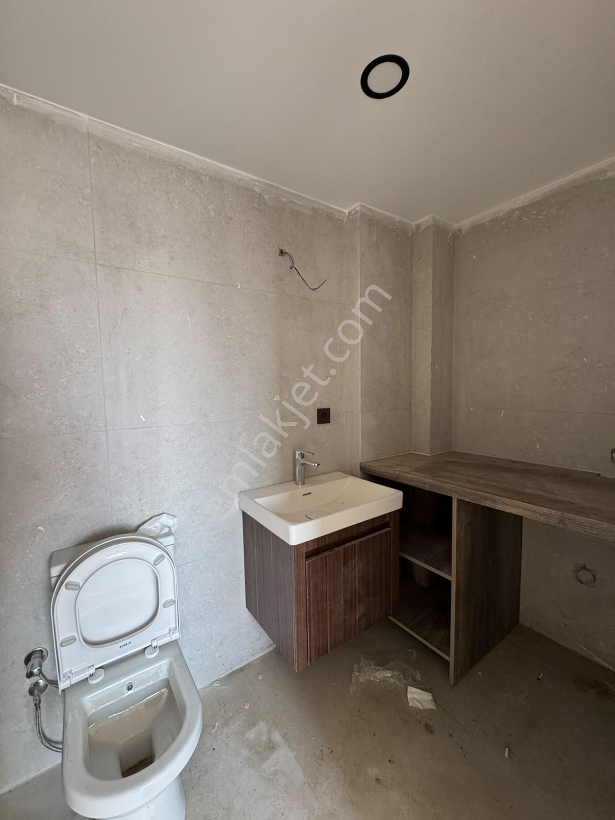 Erdemli Türbe Caddesinde 4+1 Havuzlu Lüx Kiralık Daire - Görsel 11