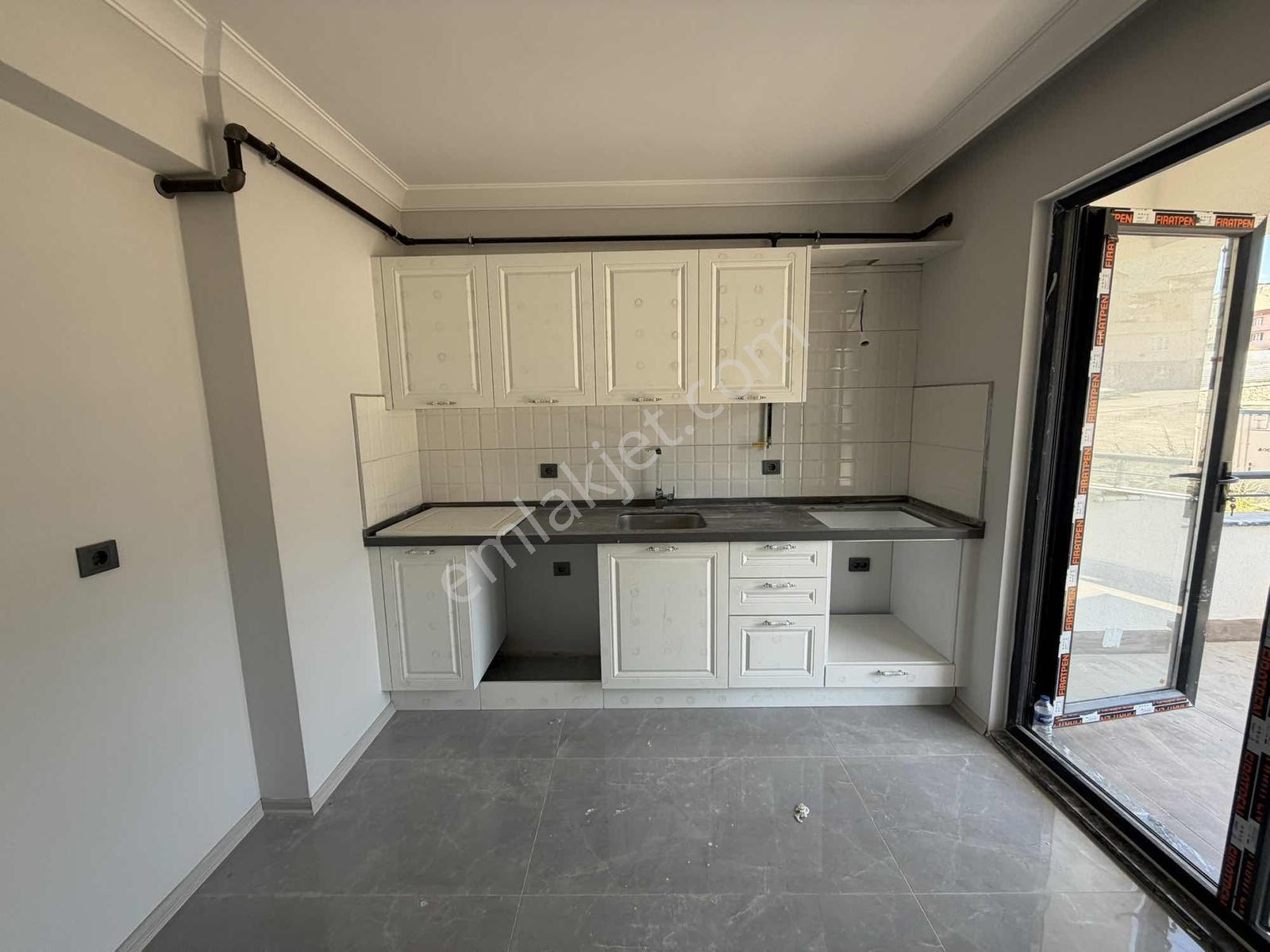 Yiğitlerde Metro Dibinde Sıfır Kiralık 3+1 Daire - Görsel 13