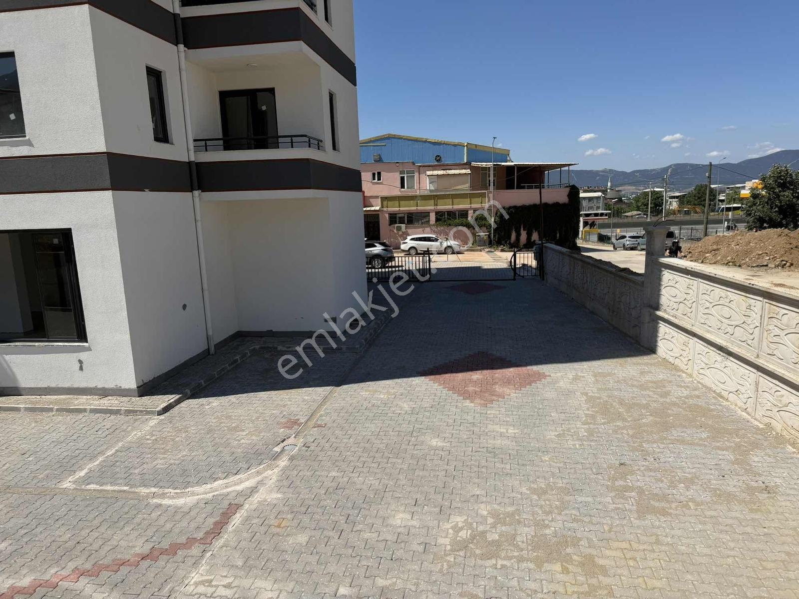 Yiğitlerde Metro Dibinde Sıfır Kiralık 3+1 Daire - Görsel 17