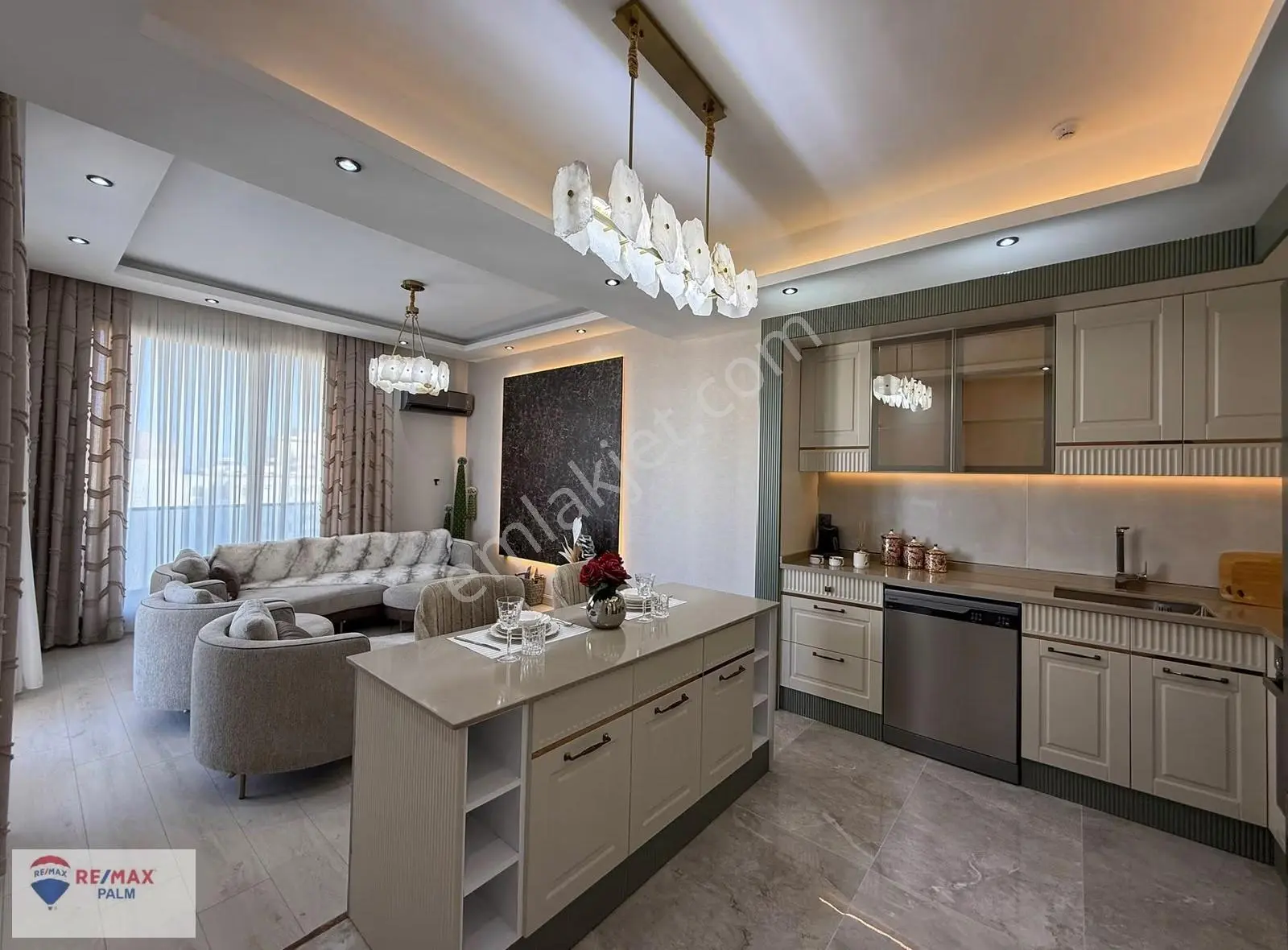 Remax Palm'den Ayaş'ın En Kaliteli Firmasından Geniş 2+1 Satılık