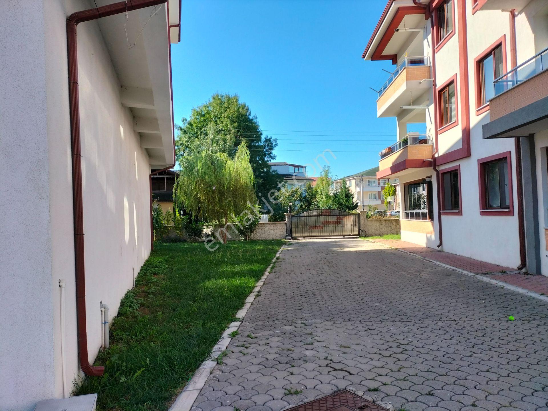 Sakarya Serdivan Yazlık'ta Site İçerisinde Ara Kat Geniş 2+1 - Görsel 8
