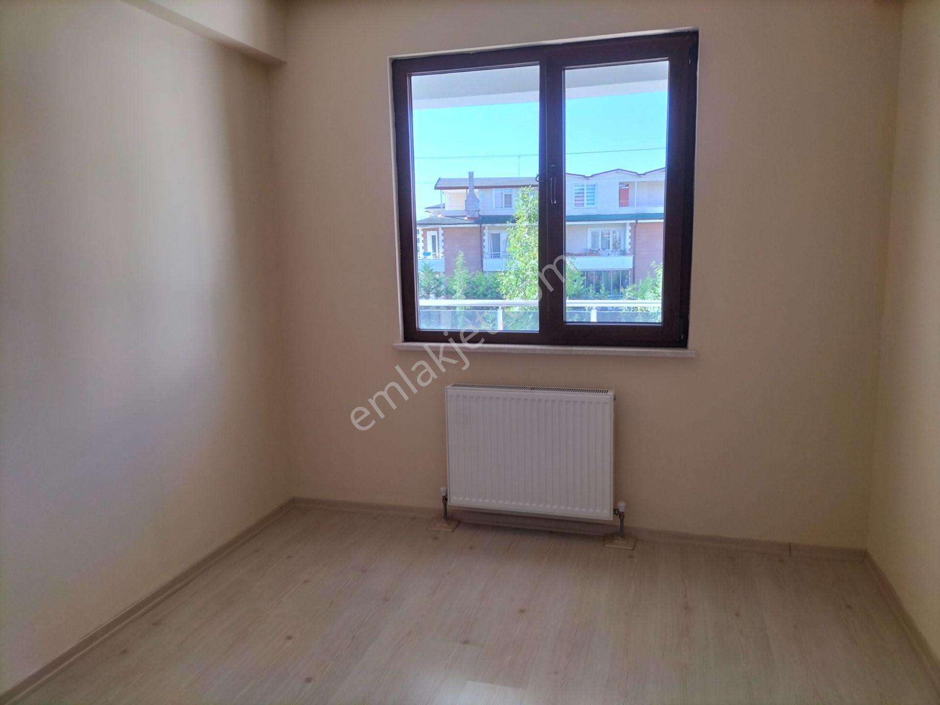 Sakarya Serdivan Yazlık'ta Site İçerisinde Ara Kat Geniş 2+1 - Görsel 20