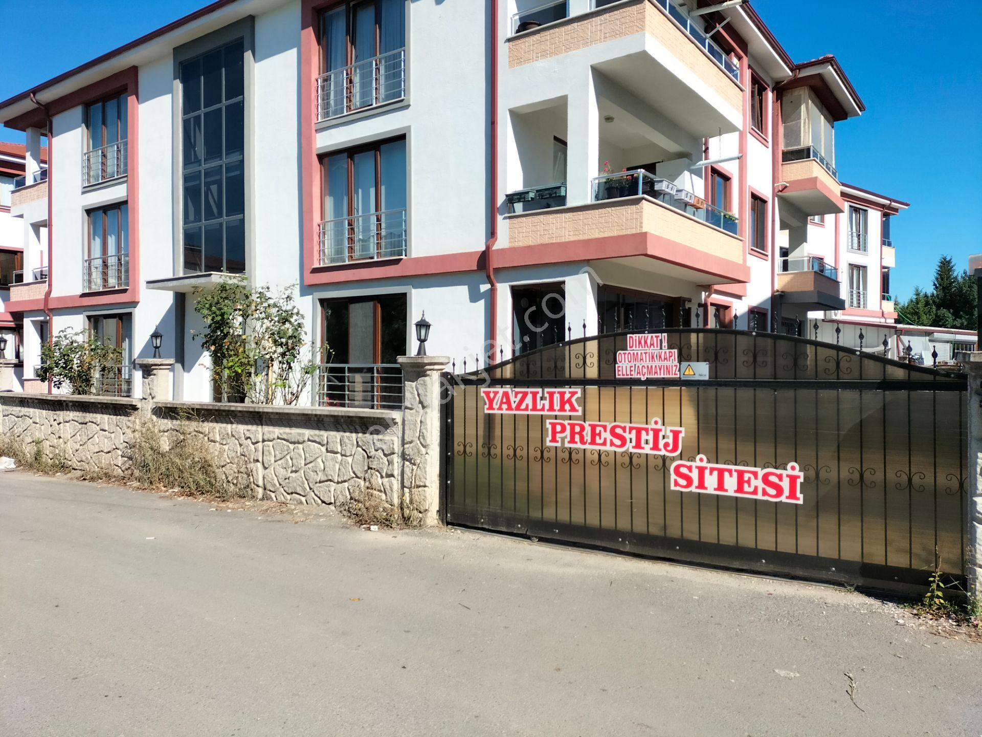 Sakarya Serdivan Yazlık'ta Site İçerisinde Ara Kat Geniş 2+1