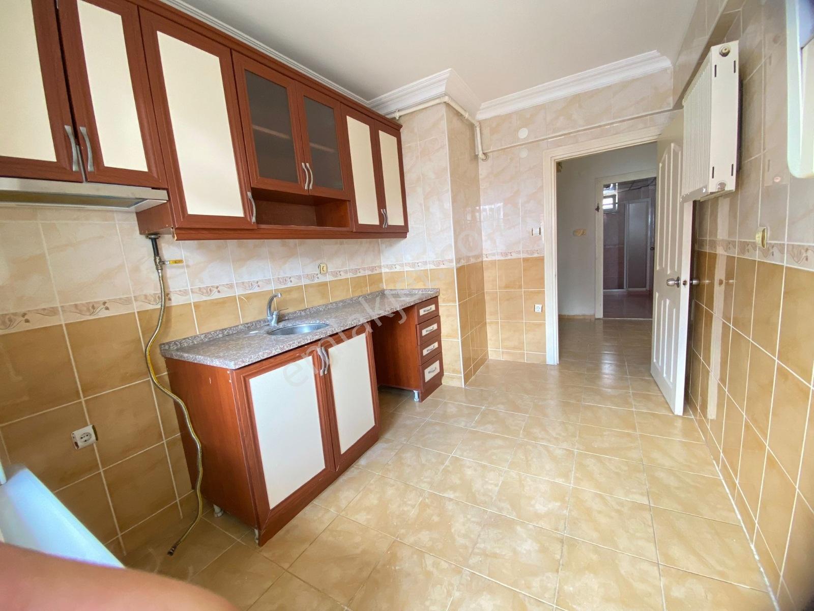 Reşadiye Mahallesi 3+1 Acil Satılık Daire - Görsel 9