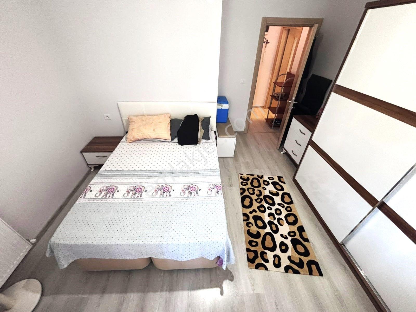 Tek Yetkili Aygülden Akçay İkizçay'da Nezih Site İçi Ful Eşyalı Geniş Cam Balkonlu 1+1 Satılık Daire - Görsel 14