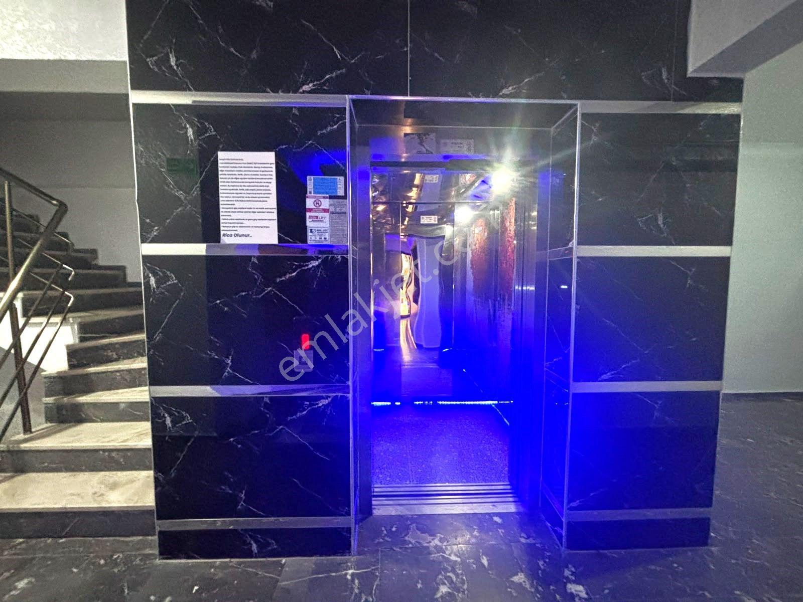 Tek Yetkili Aygülden Akçay İkizçay'da Nezih Site İçi Ful Eşyalı Geniş Cam Balkonlu 1+1 Satılık Daire - Görsel 32