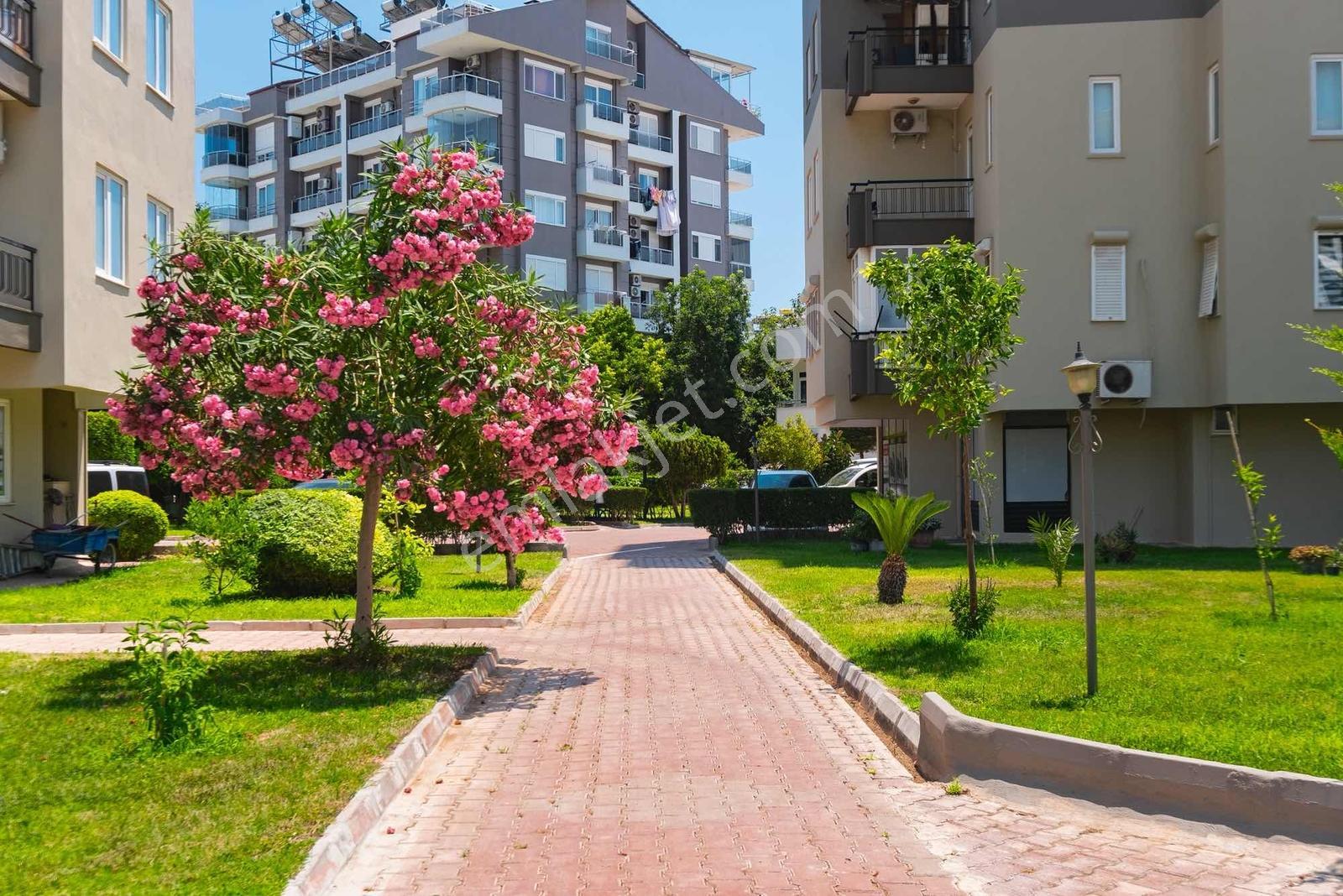 Yalı Caddesinde Site İçerisinde Ara Kat Satılık Daire - Görsel 9