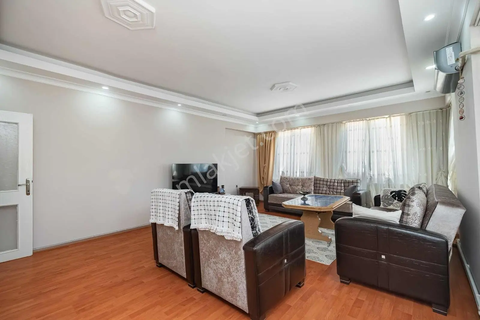 Yalı Caddesinde Site İçerisinde Ara Kat Satılık Daire - Görsel 24