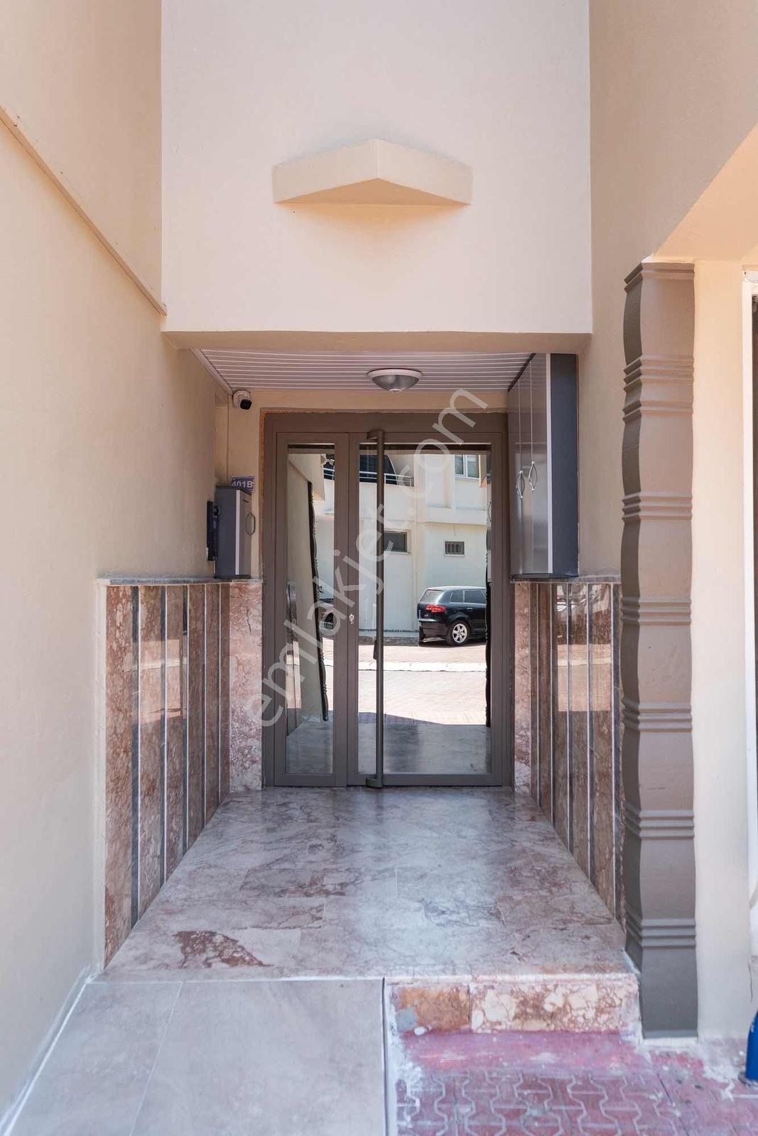 Yalı Caddesinde Site İçerisinde Ara Kat Satılık Daire - Görsel 16