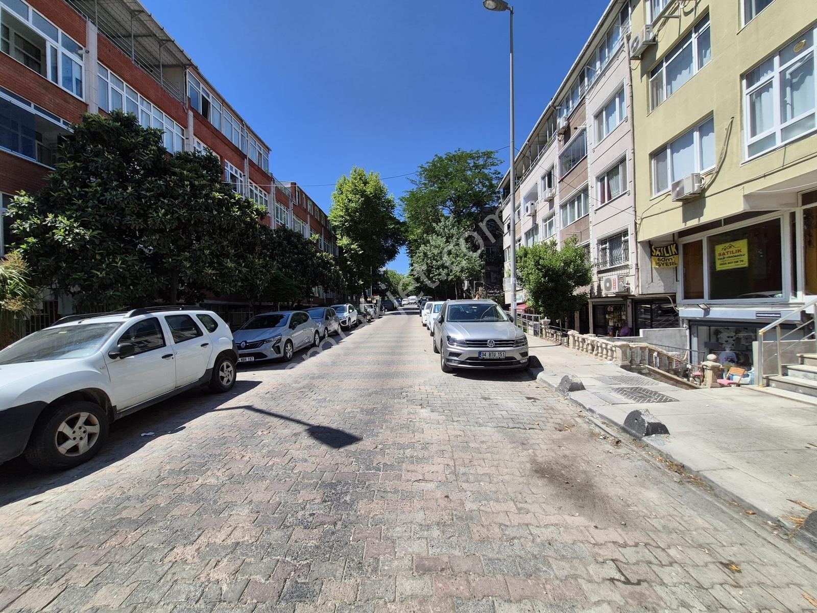 Merter Simitaş Bloklarında Kiracılı Satılık Dükkan - Görsel 4