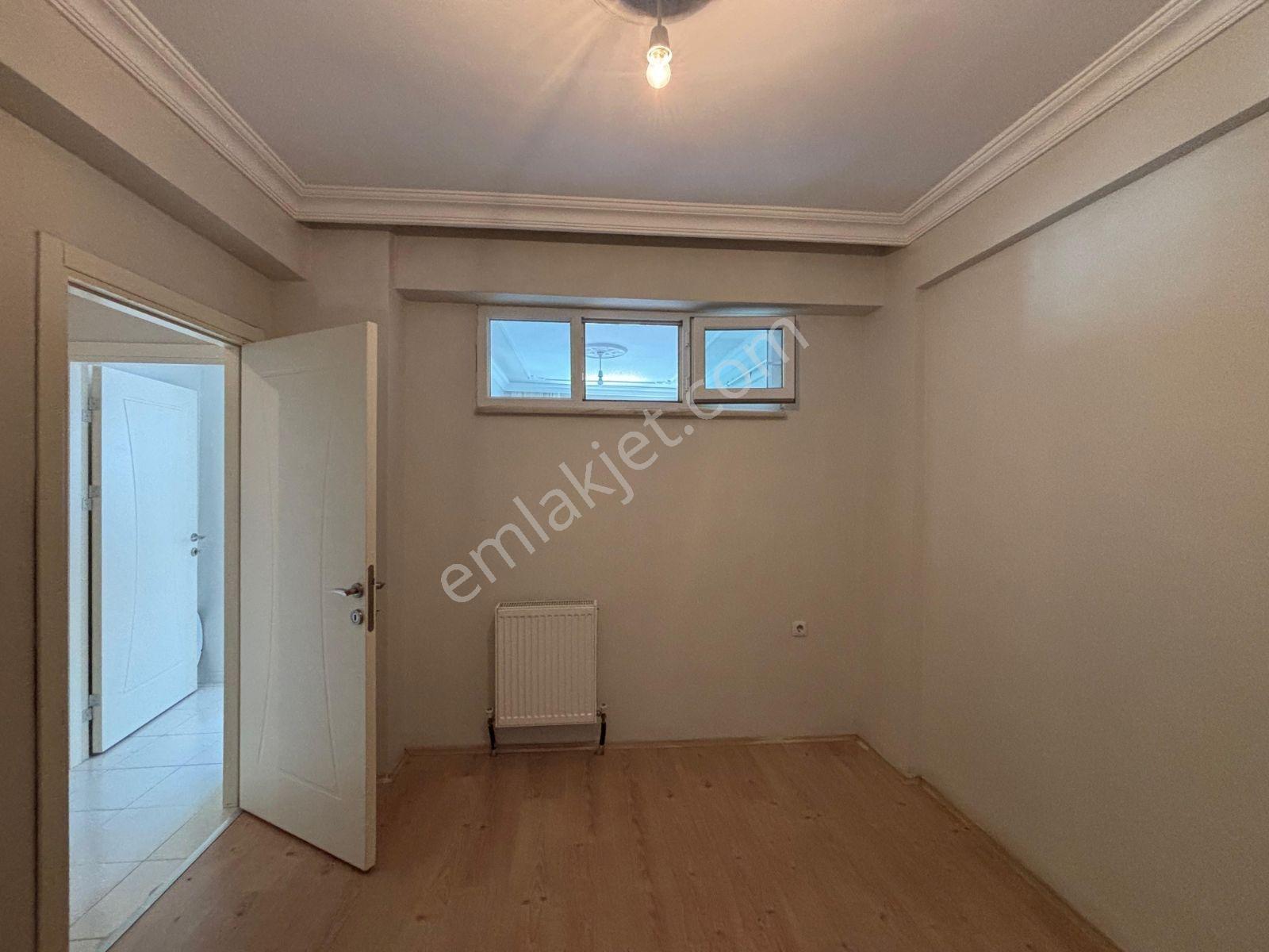 Eker'den Tramvay Durağı Yakını Bakımlı 2+0 Kiralık Daire - Görsel 24
