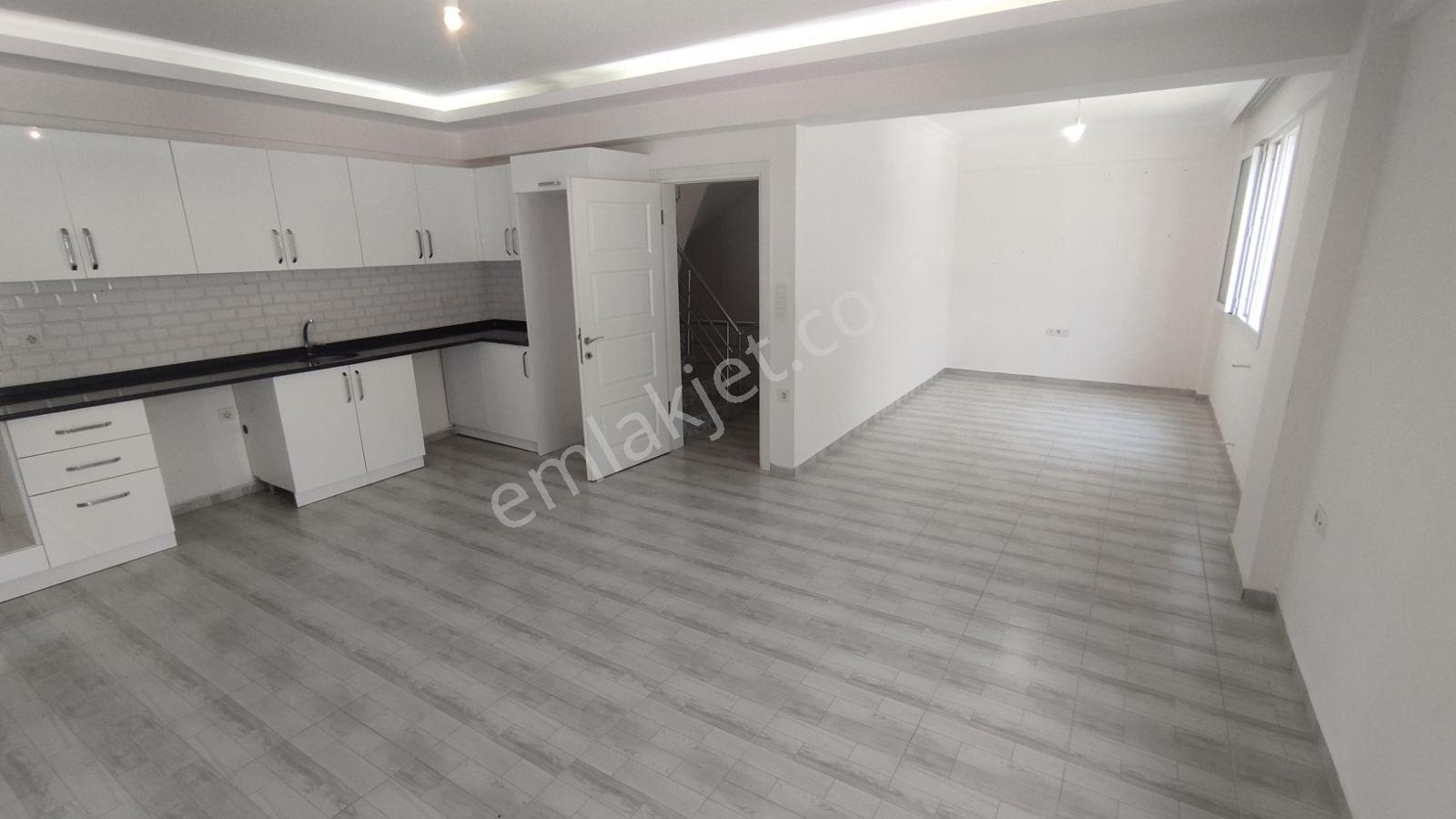 İlkon'dan Foça'da Kiralık 3+1 130m2 Çatı Dubleks Daire - Görsel 33