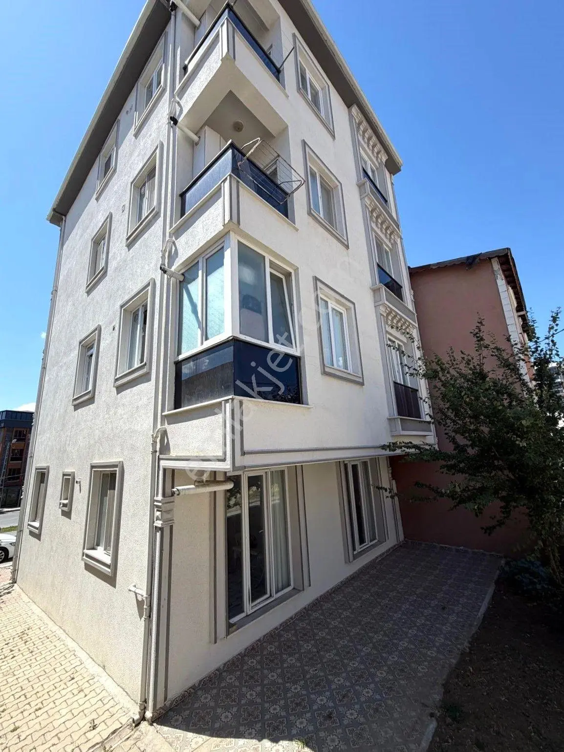 Silivri Mimarsinanda 1+1 Bahçe Kullanımlı Satılık Daire
