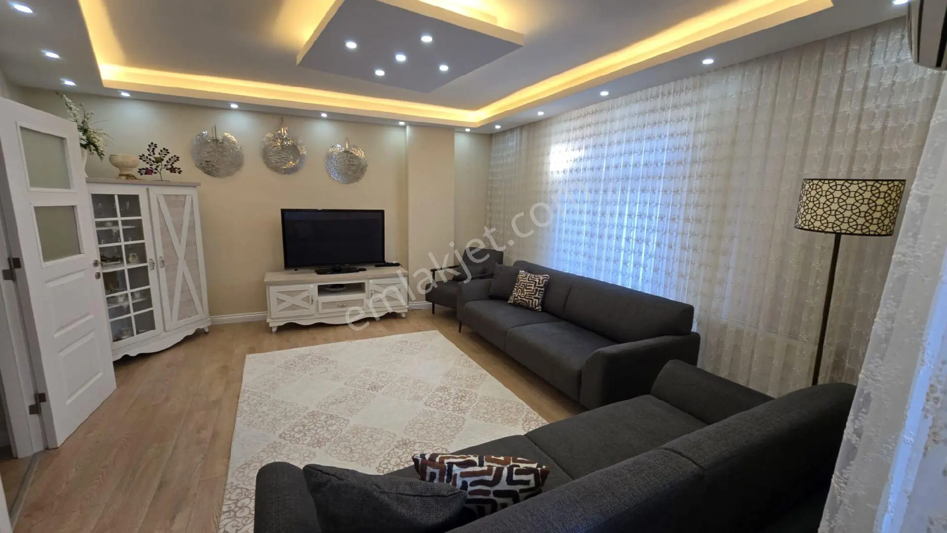Silahtarağa Karadeniz Caddesinde Satılık Dubleks Daire - Görsel 3