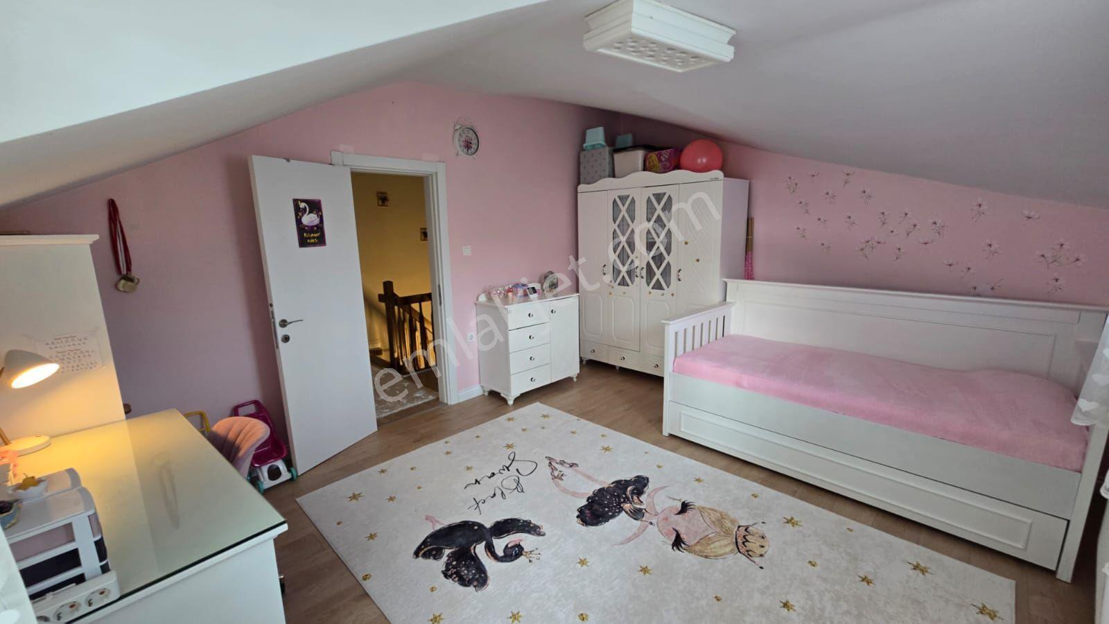 Silahtarağa Karadeniz Caddesinde Satılık Dubleks Daire - Görsel 14
