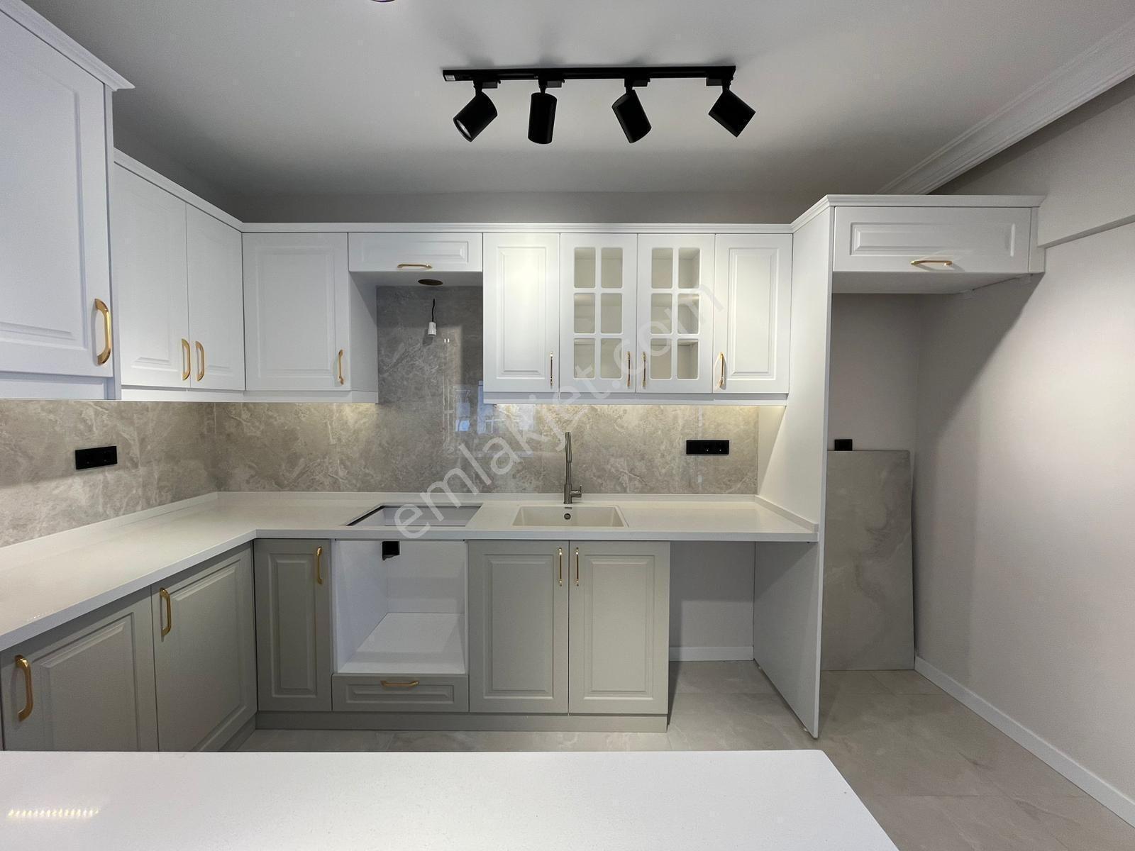 Asilden Göztepe M.paşa Cadde Pareleli 3+1 Full Tadilatlı Daire - Görsel 35