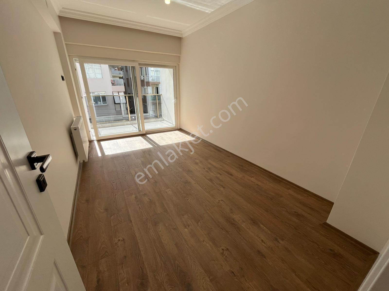 Asilden Göztepe M.paşa Cadde Pareleli 3+1 Full Tadilatlı Daire - Görsel 21