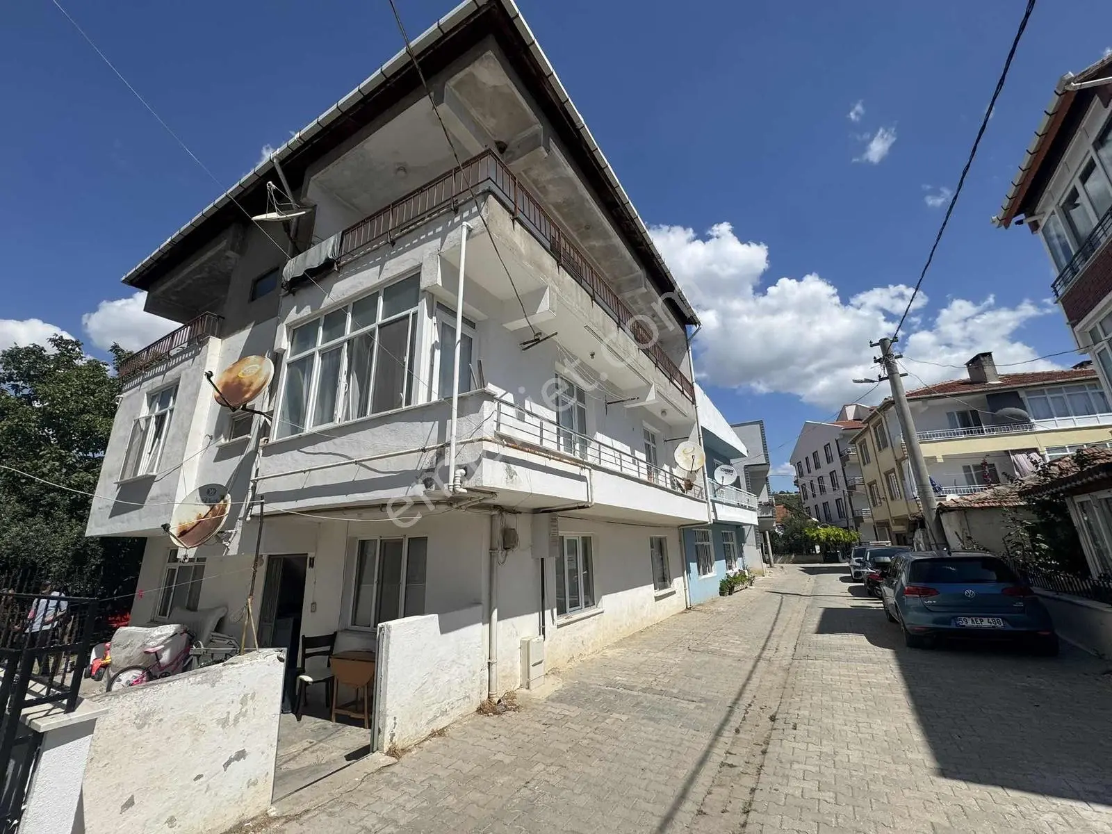 Gümüş Emlak'tan Camikebir Mahallesinde Satılık 3+1 Daire
