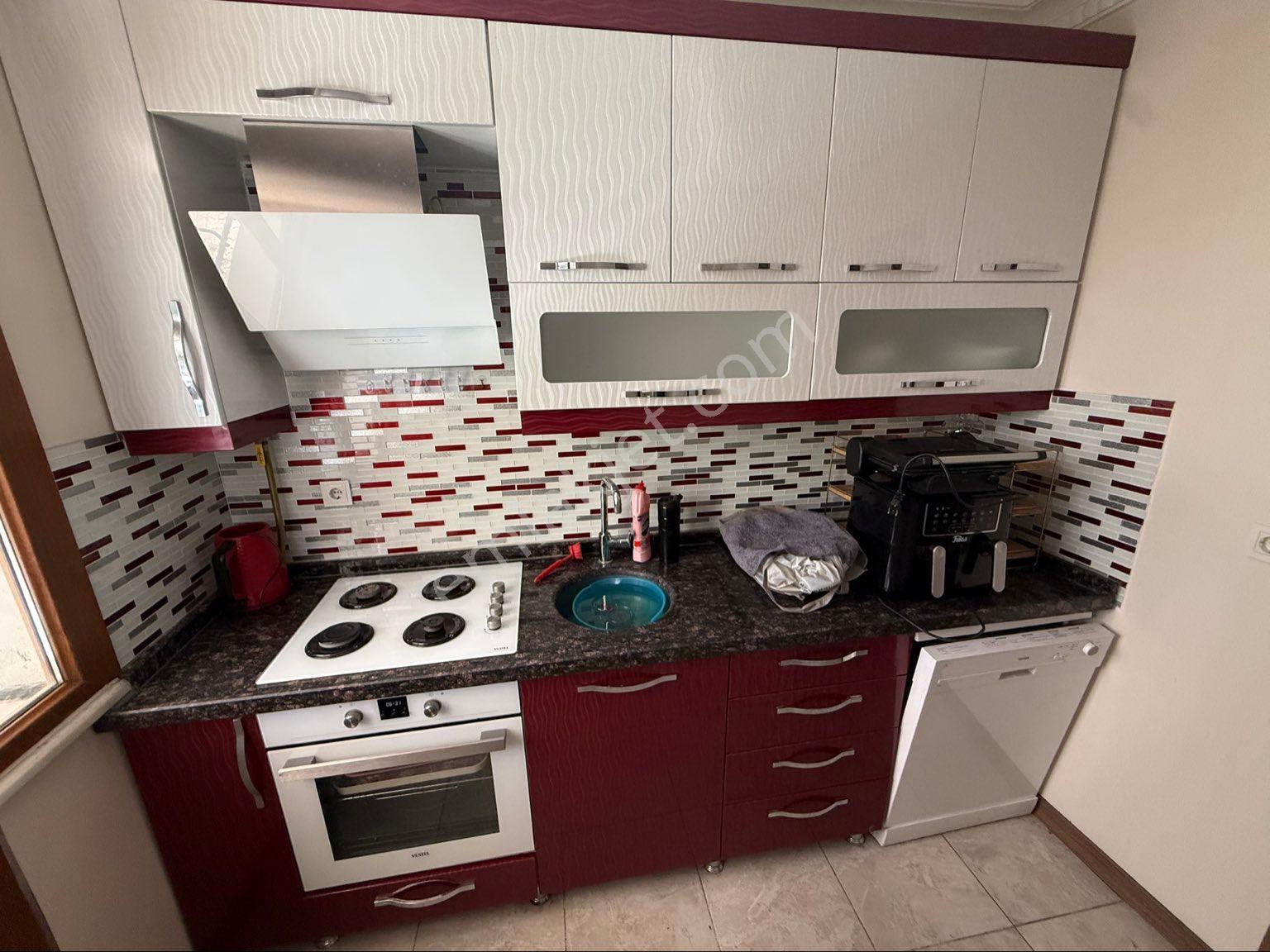 Kocasinanda 3+1 Ebeveyn Banyo Otoparklı 10 Yıllık Satılık Daire - Görsel 10