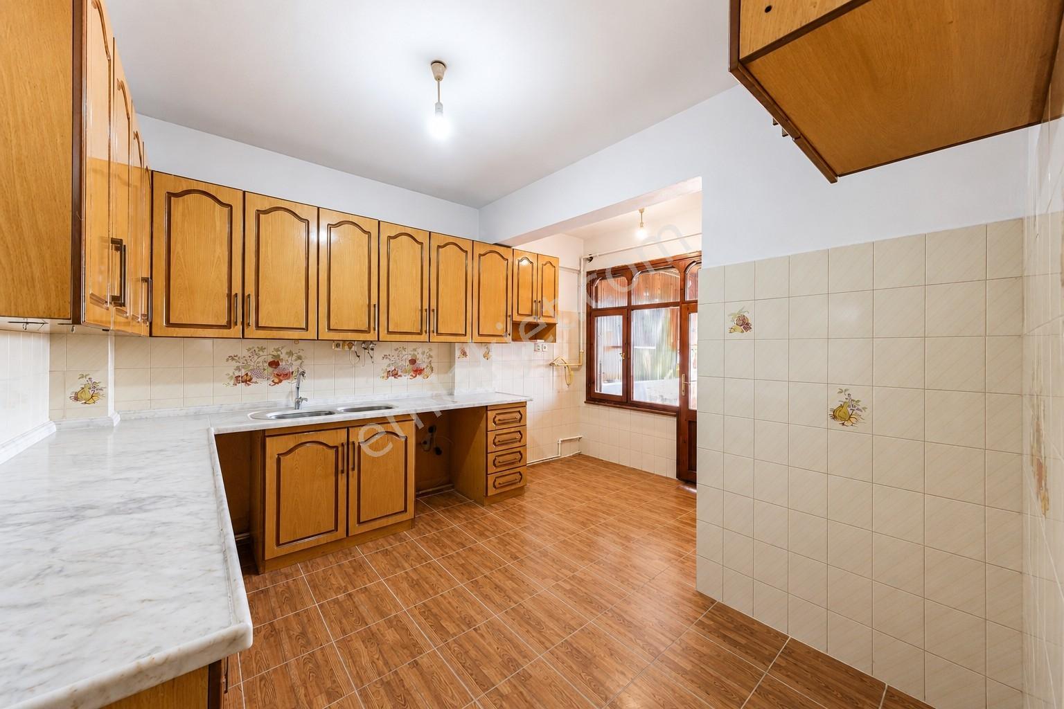 Dudullu Esenşehirde 170m2 Geniş Ferah Daire - Görsel 29