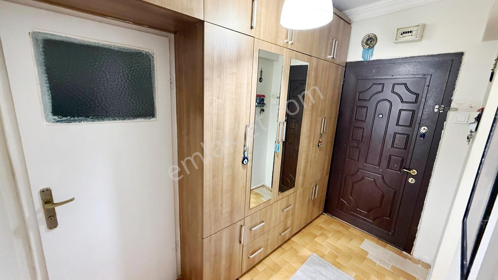Uzman Emlak'dan İncirli Mh'de Cadde Yakını Ara Katta Isı Yalıtımlı 3+1 Daire - Görsel 23