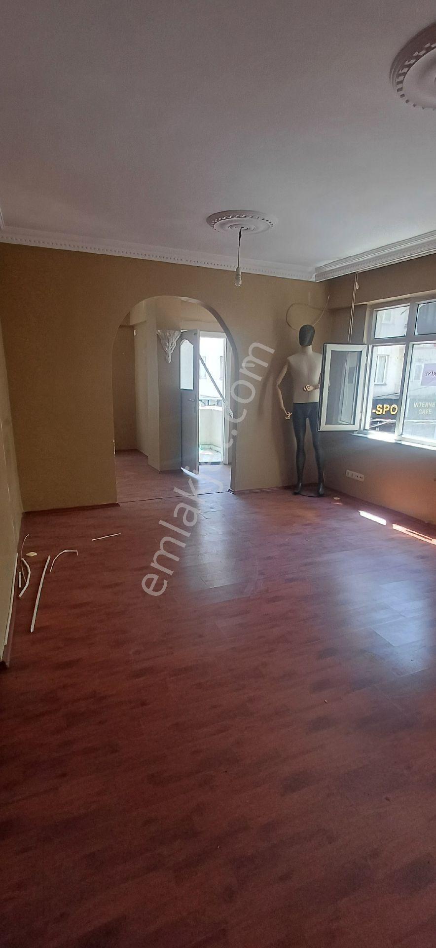 Ş.evler Merkezde Metrobüse 3dk.2+1 80m2 Mutfaklı Wc Li Ofis - Görsel 3