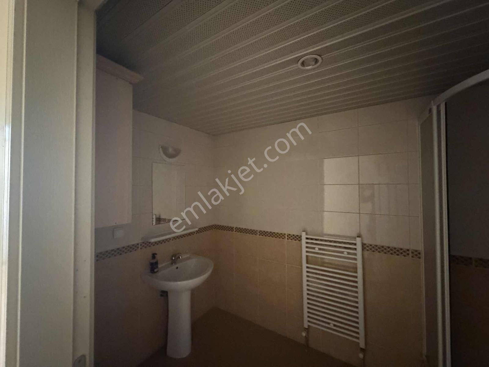 Remax Dem'den Maliyeciler Sitesinde 3+1 Satılık Daire - Görsel 10