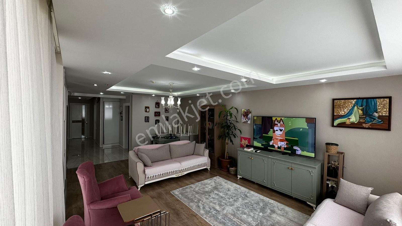 Mersin Yenişehir Çiftlikköy'de Kiralık 3+1 Deniz Manzaralı Daire - Görsel 34