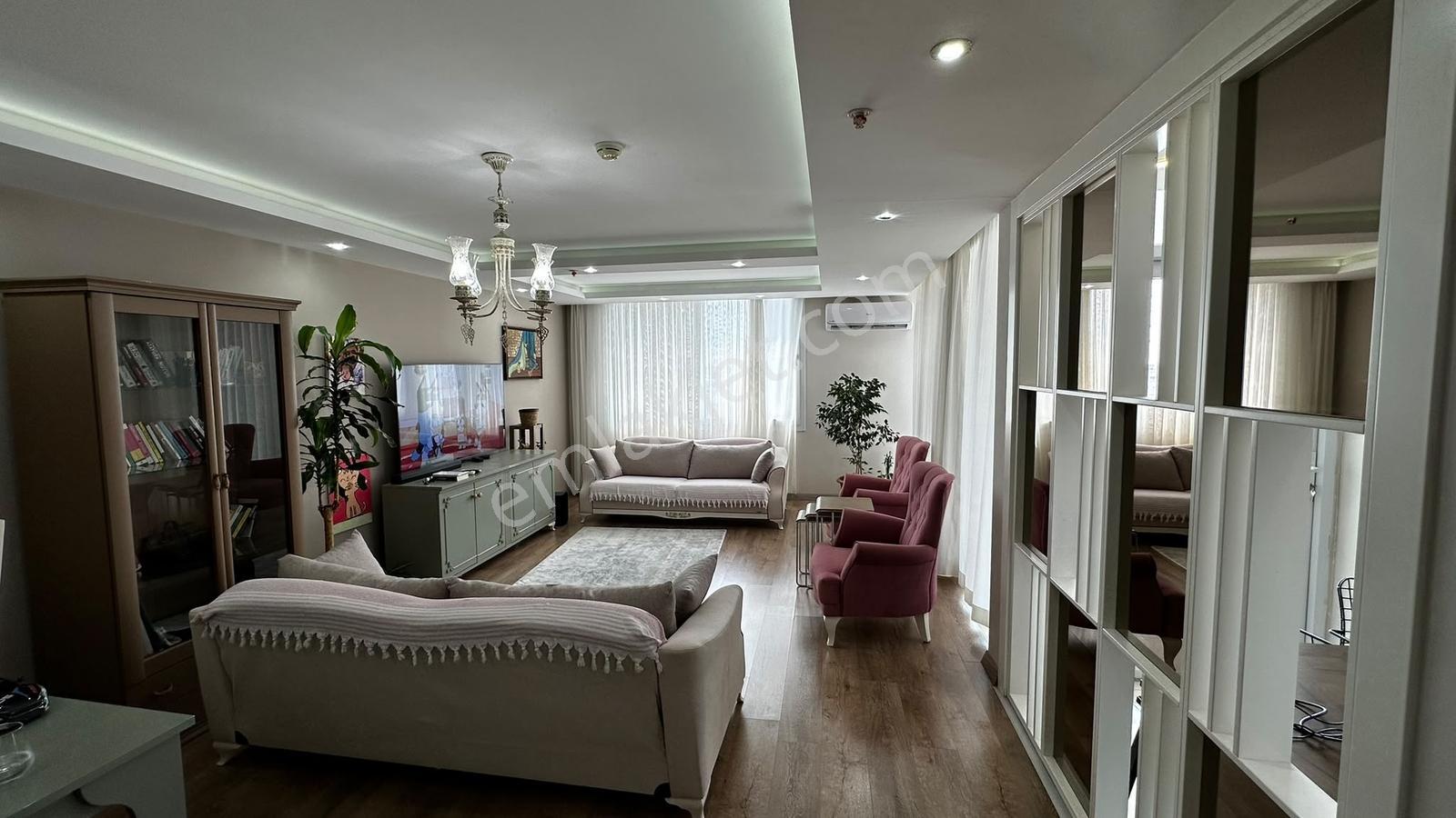 Mersin Yenişehir Çiftlikköy'de Kiralık 3+1 Deniz Manzaralı Daire - Görsel 20