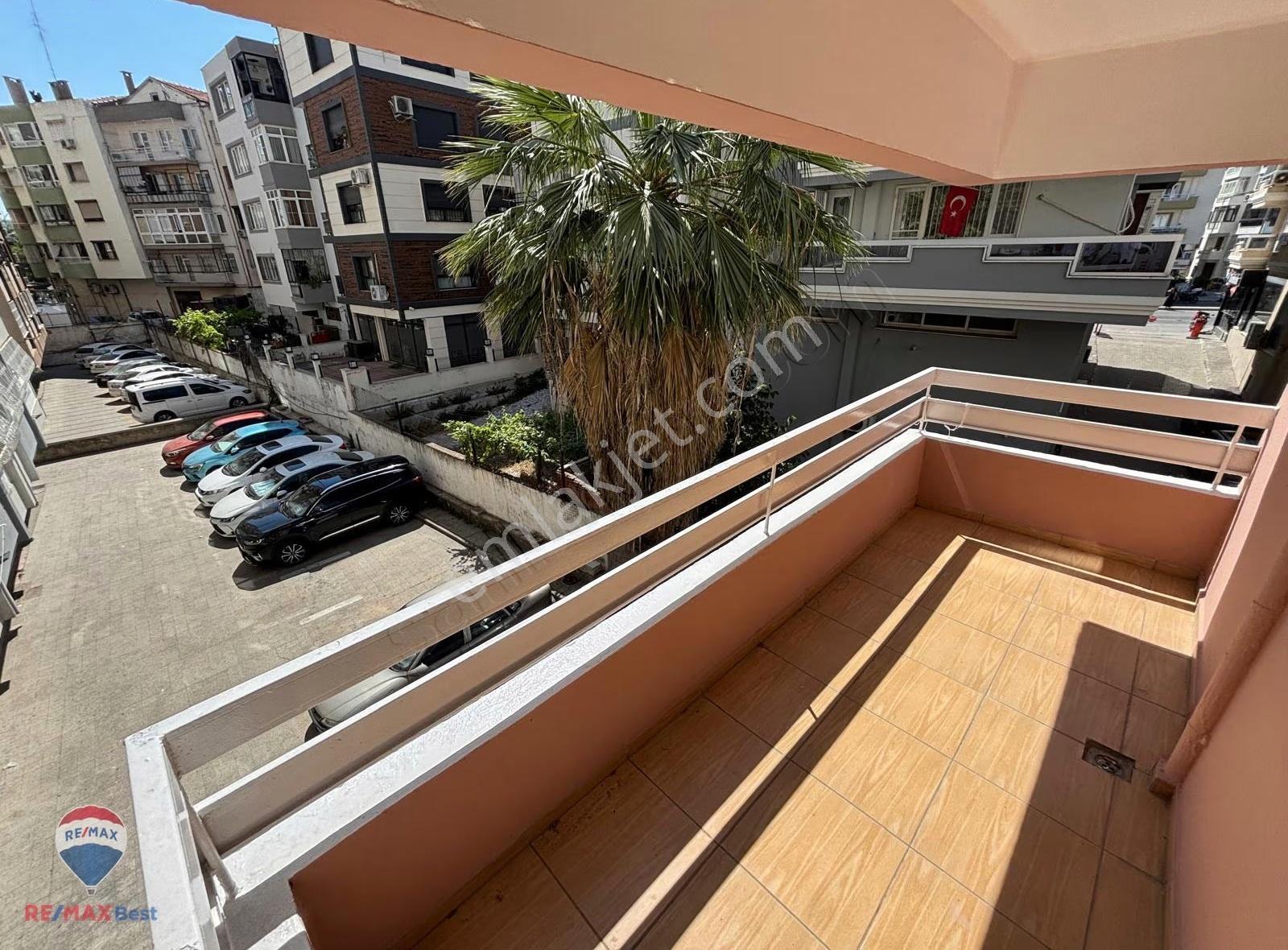 32 İzmir Spor Metro Yakını Asansörlü 3+1 Kiralık Daire - Görsel 21