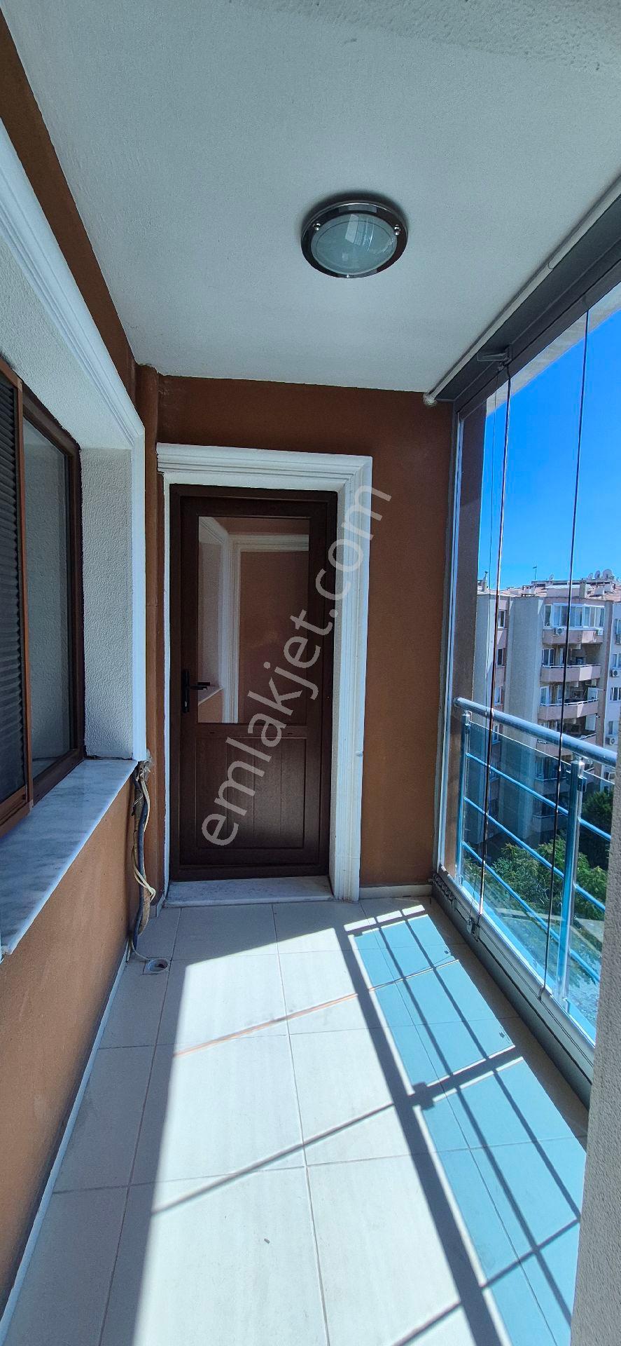 Bornova Da 3+1 Satılık Lüks Daire - Görsel 17