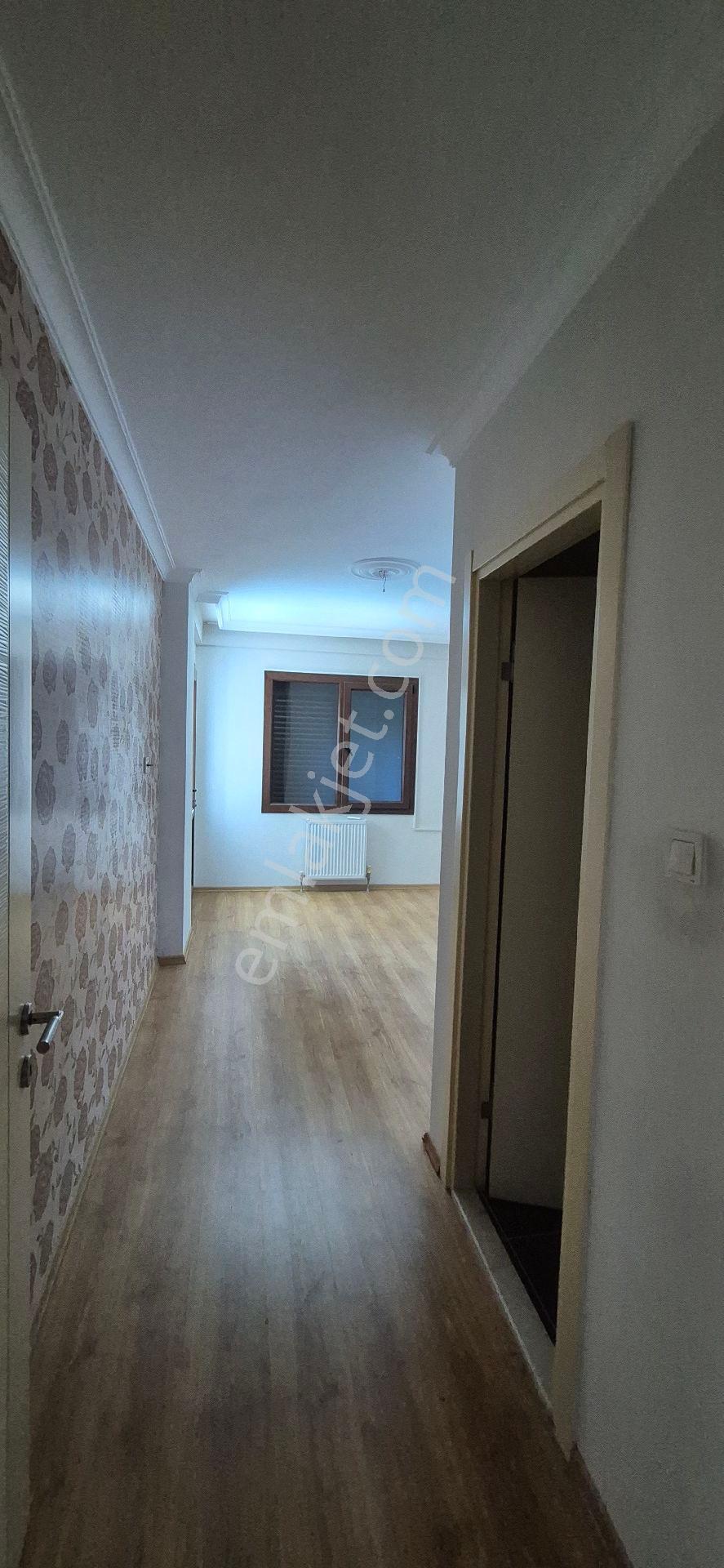 Bornova Da 3+1 Satılık Lüks Daire - Görsel 12