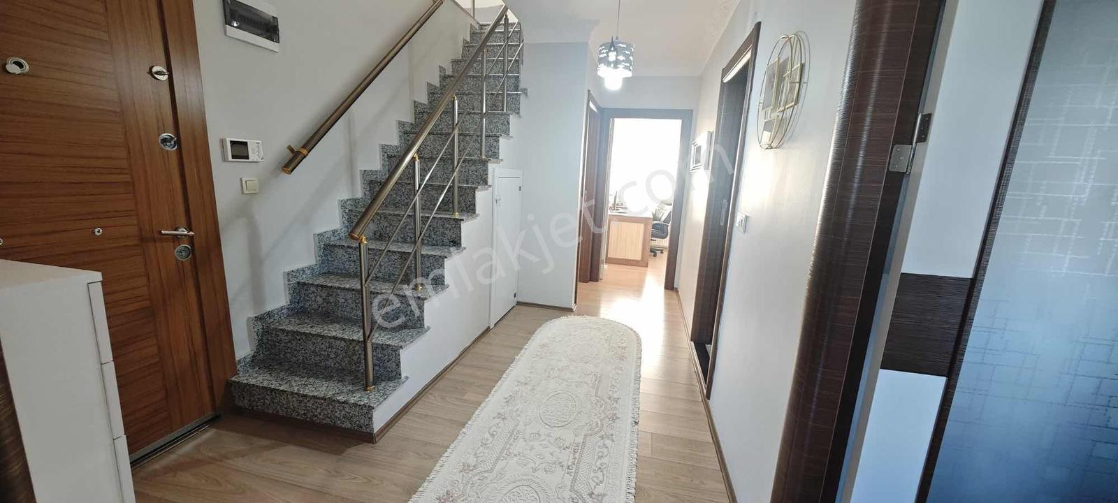 Eyüp Çırçır'da Satılık 4 + 1 Dubleks Altı Yaşında - Görsel 10