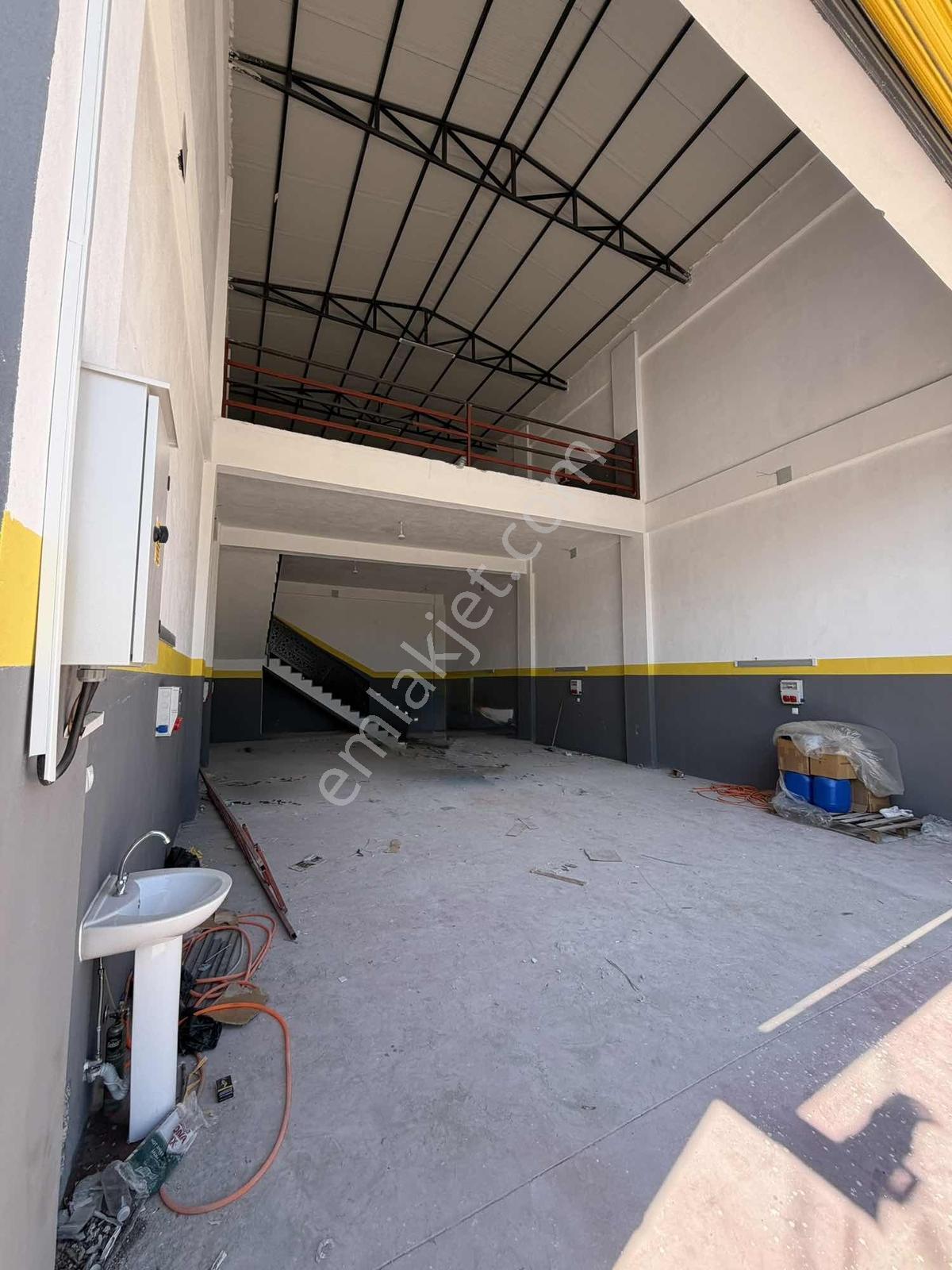 Karakaş'tan Sanayide Kiralık Dükkan - Görsel 5