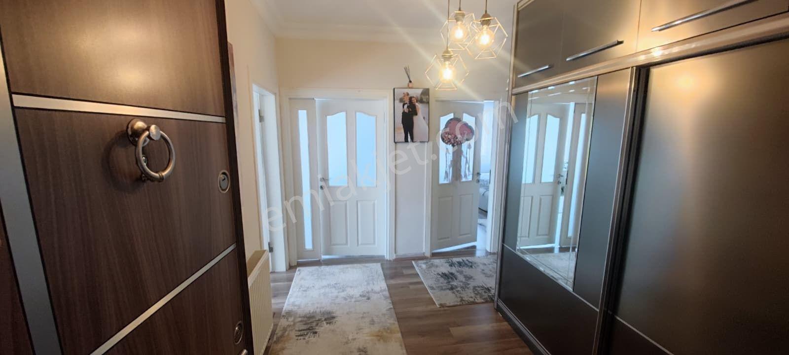 Şarkışla Hsk Rönesans Emlaktan Satılık 3+1 Garajlı Daire(cemel Yoly Üzeri) - Görsel 13