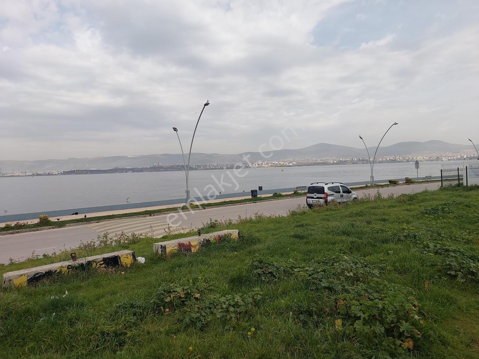 Yüzbaşılar Sahilde Kendine Ait Geniş Bahçeli Lüks Eşyalı - Görsel 15