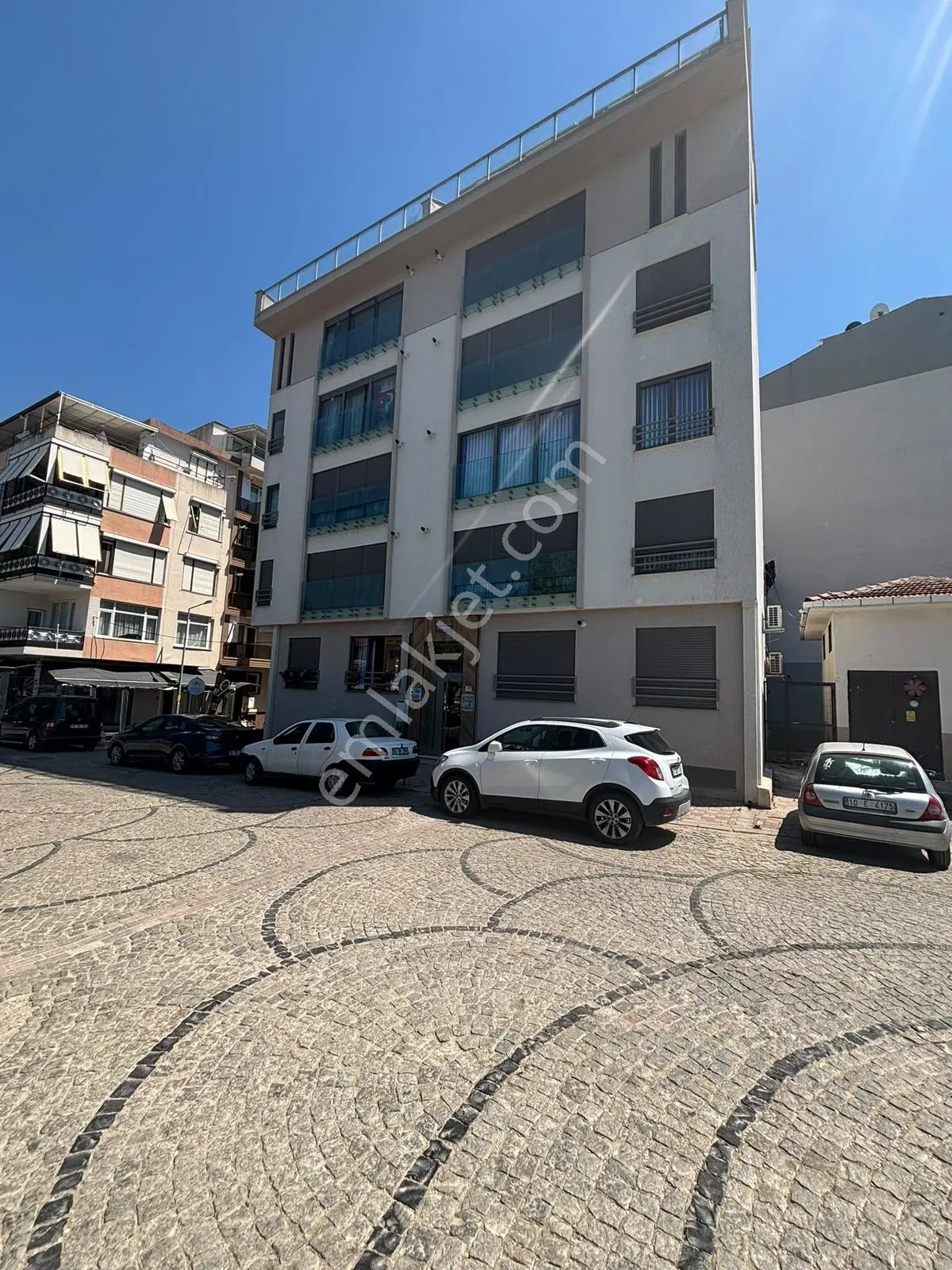 Erdek Yalı Mahallesin De Deniz Manzaralı Satılık Daire - Görsel 2