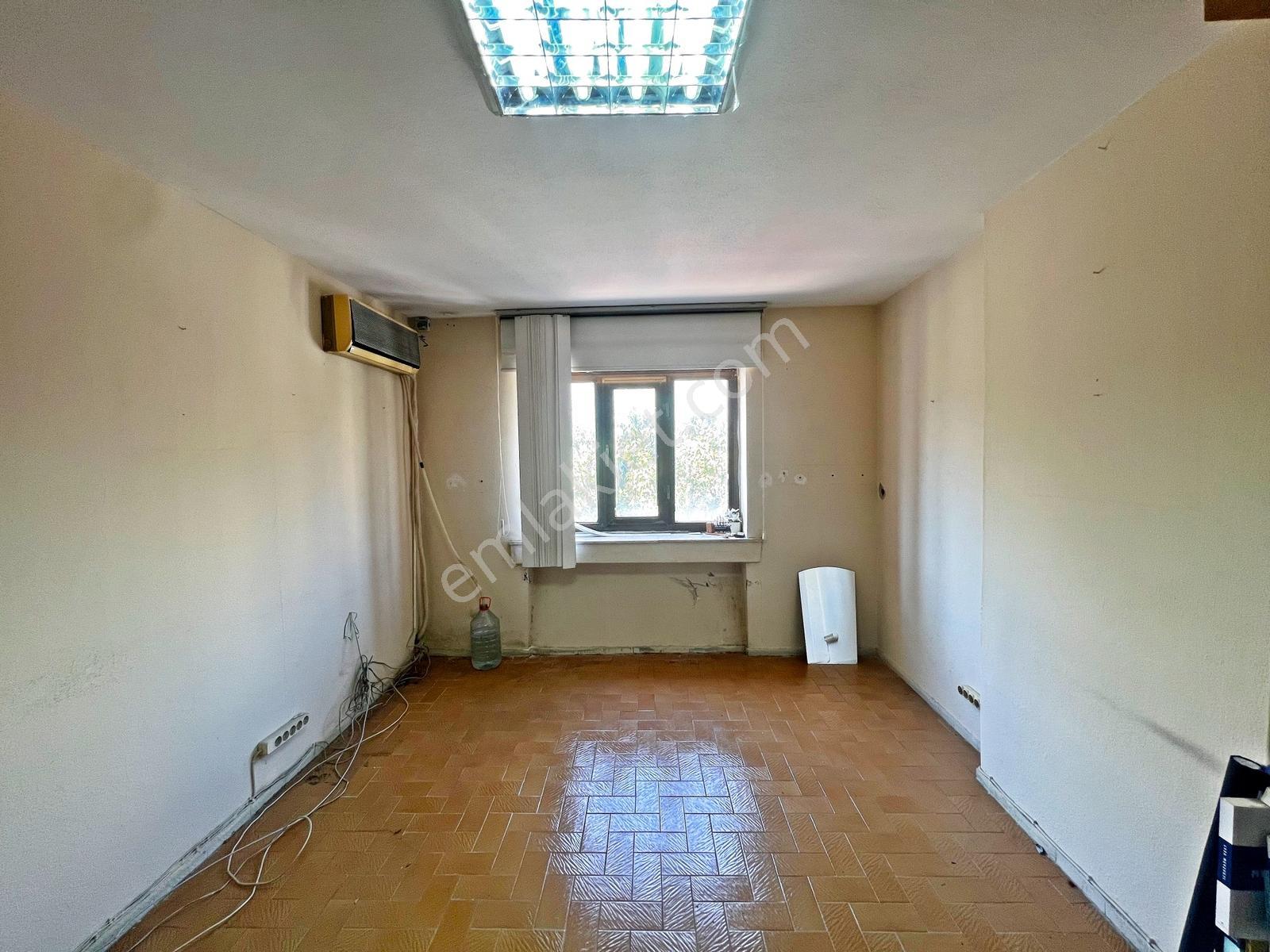 Alanya Merkezde Kiralık 2+1 İşlek Caddeye Sıfır Ofis & İş Yeri - Görsel 11