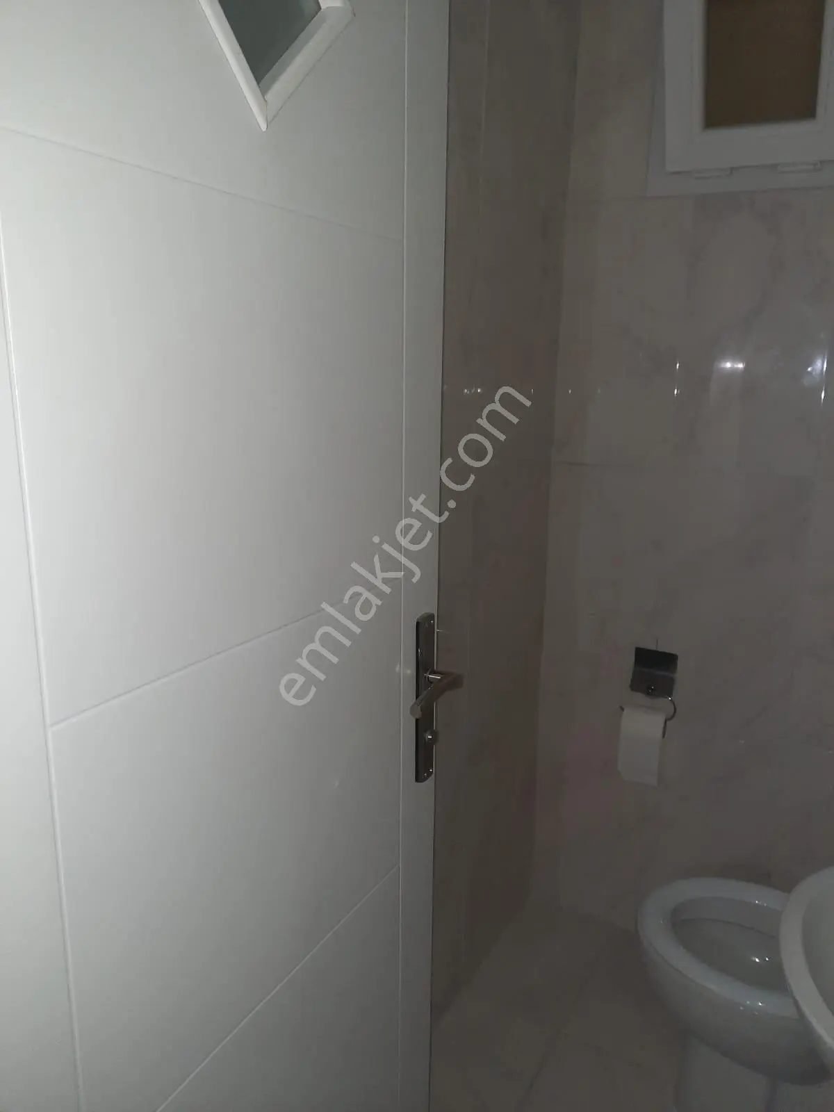 Şehir Merkezinde İçi Full Yapılı 2+1 Ara Kat Satılık Daire - Görsel 20