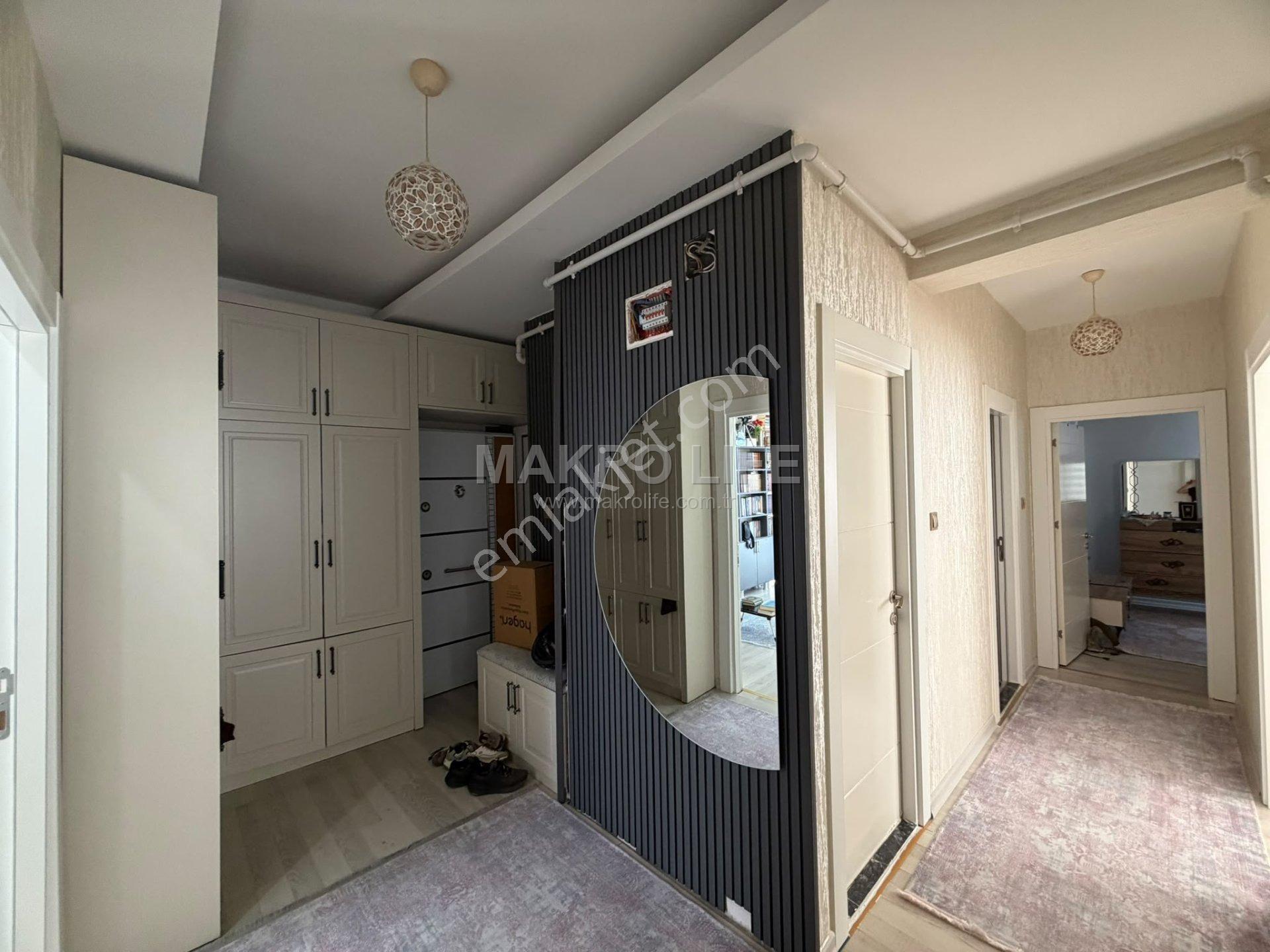 Bağcılar Siverek Caddesinde 3+1 Ekstra Bakımlı Satılık Daire - Görsel 13