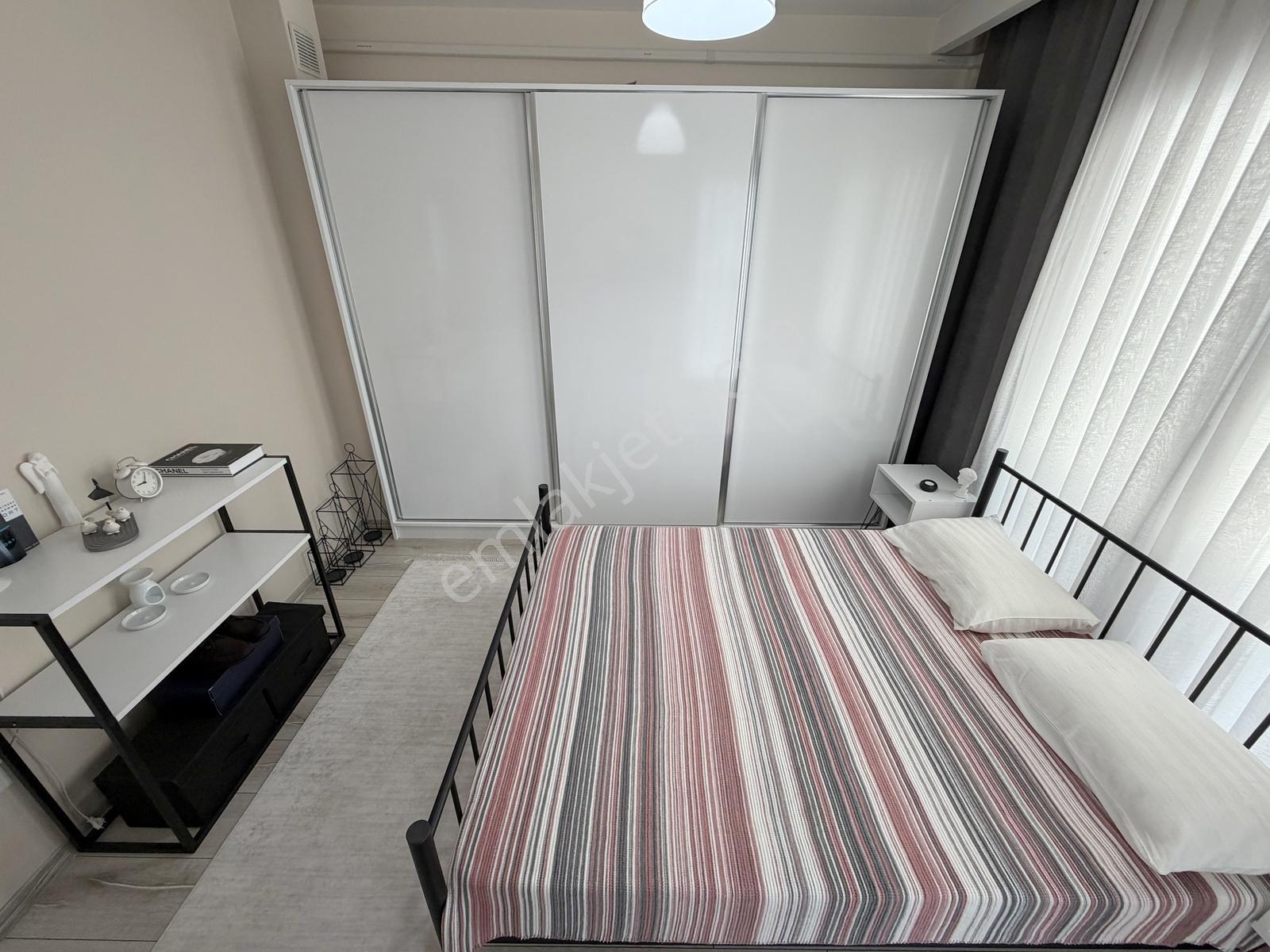 Yetkili Güç'ten Akçay'da Yüzme Havuzlu Kapalı Otoparklı Lüx 1+1 Daire - Görsel 24