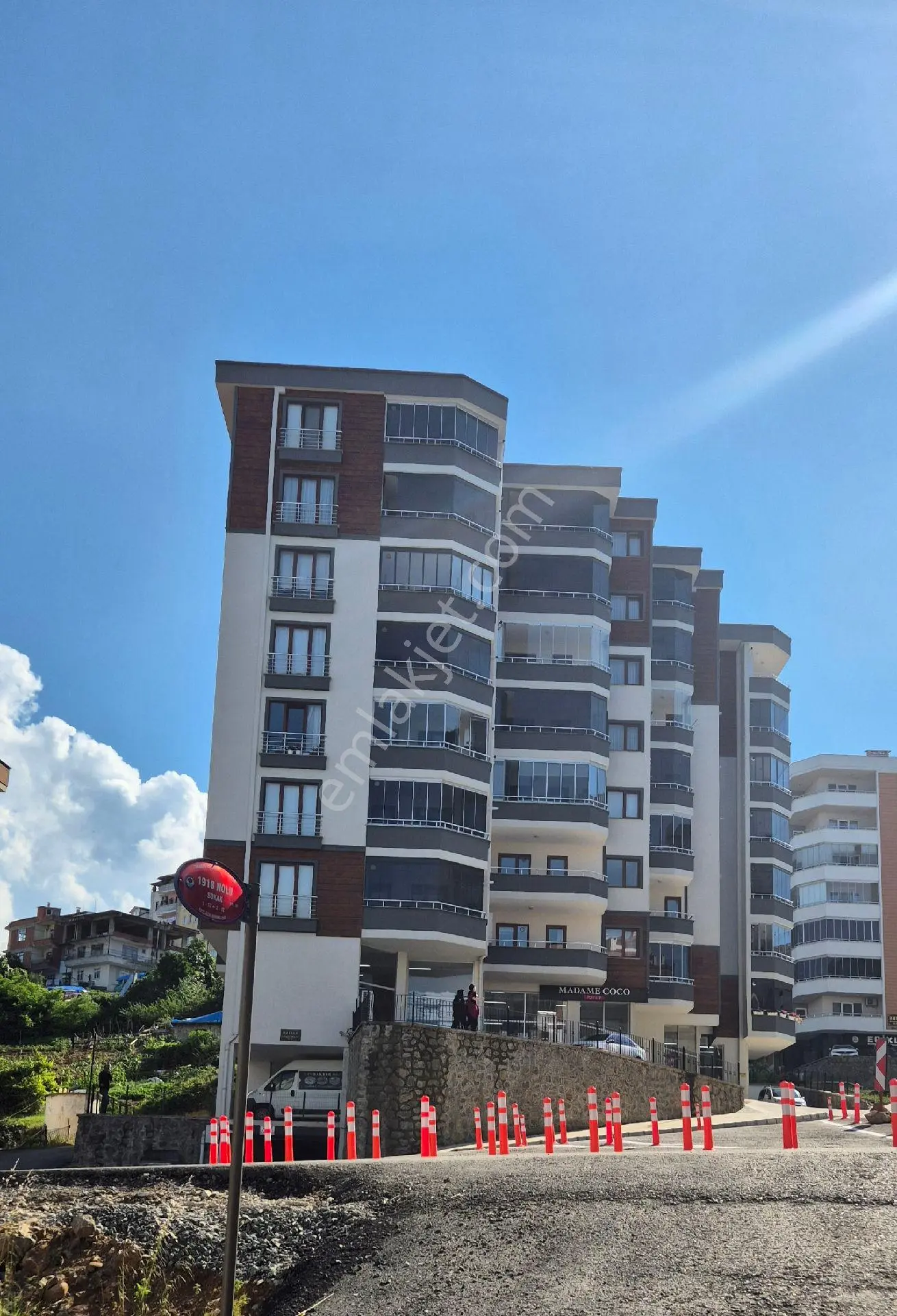 Öztürkler Gayrimenkulden Trabzon Akçaabat Yaylacık Mahallesi Akçaabat Caddesi No 114 Te 3+1 128 M2 - Görsel 5