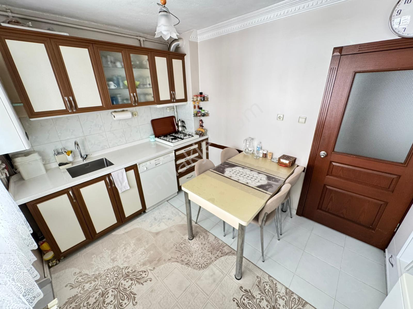 Gün Sazak Caddesinde 3+1 120m2 Bağımsız Asansörlü - Görsel 6