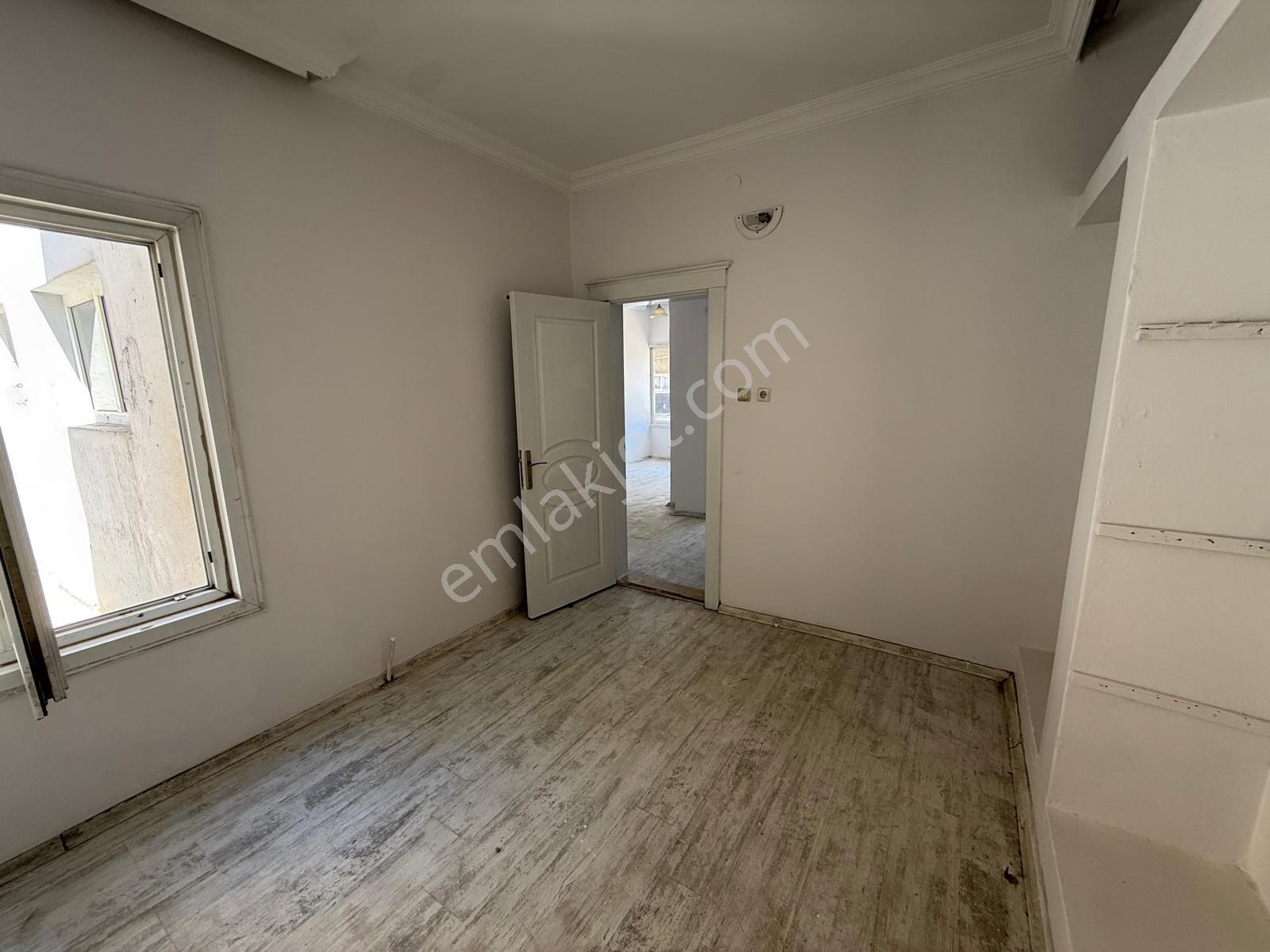 Gümüştekin Mahallesinde Satılık 2. Kat 2+1 Bakımlı 100 M2 Daire - Görsel 10