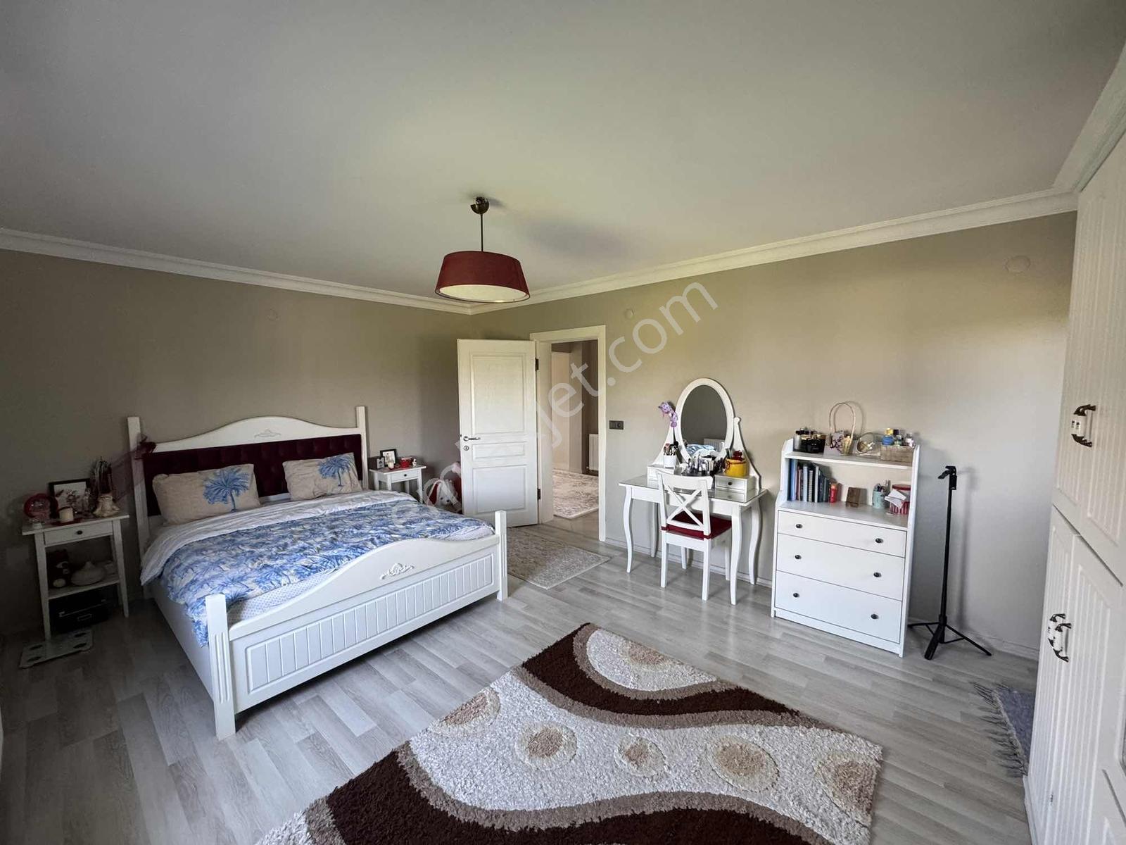 Ayşe Emlak'tan Bahçeli Müstakil Villa Full Eşyalı Kapalı Garajlı - Görsel 31