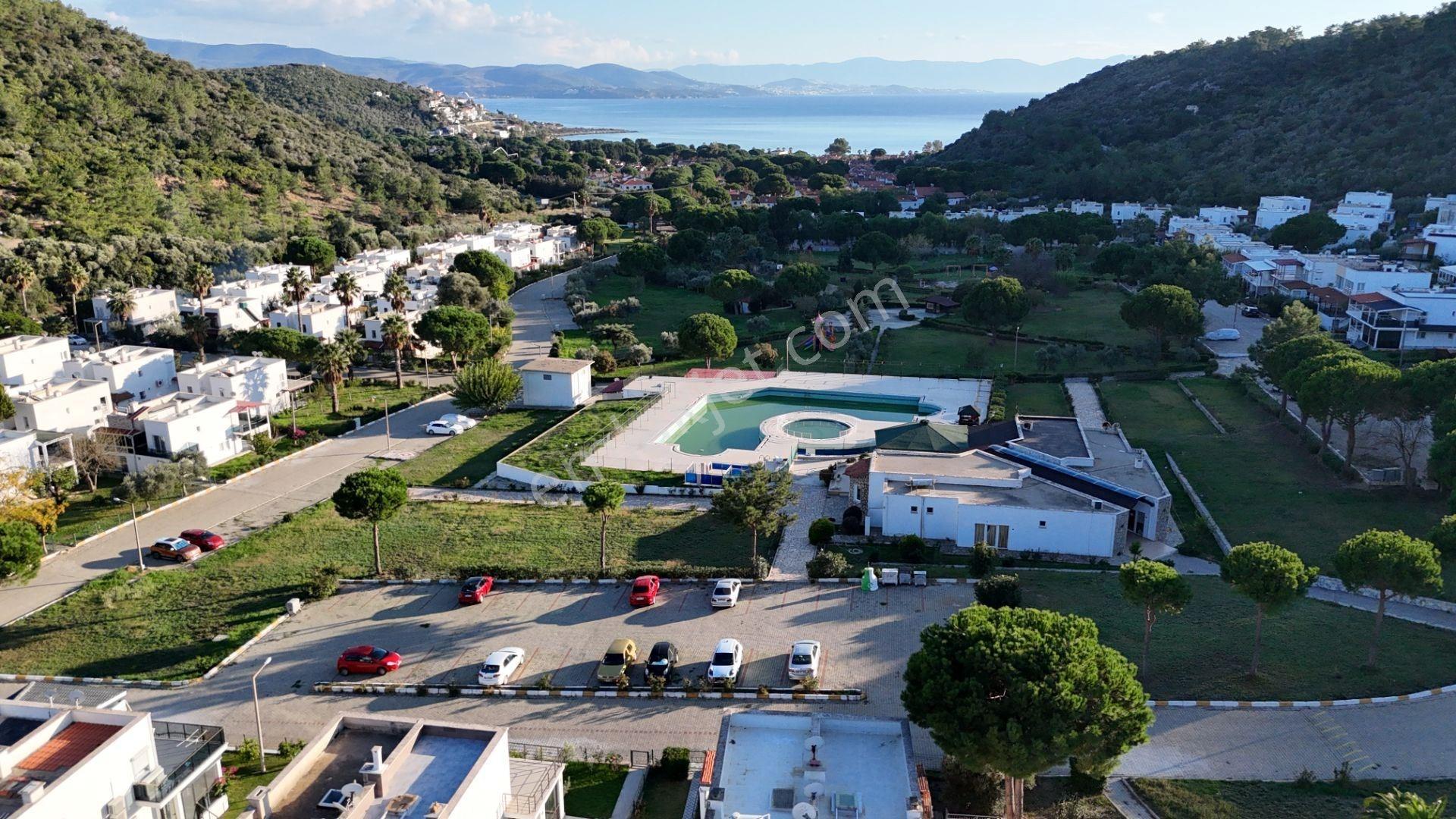 İzmir Menderes Yoncaköy 'de 2+1 Satılık Villa
