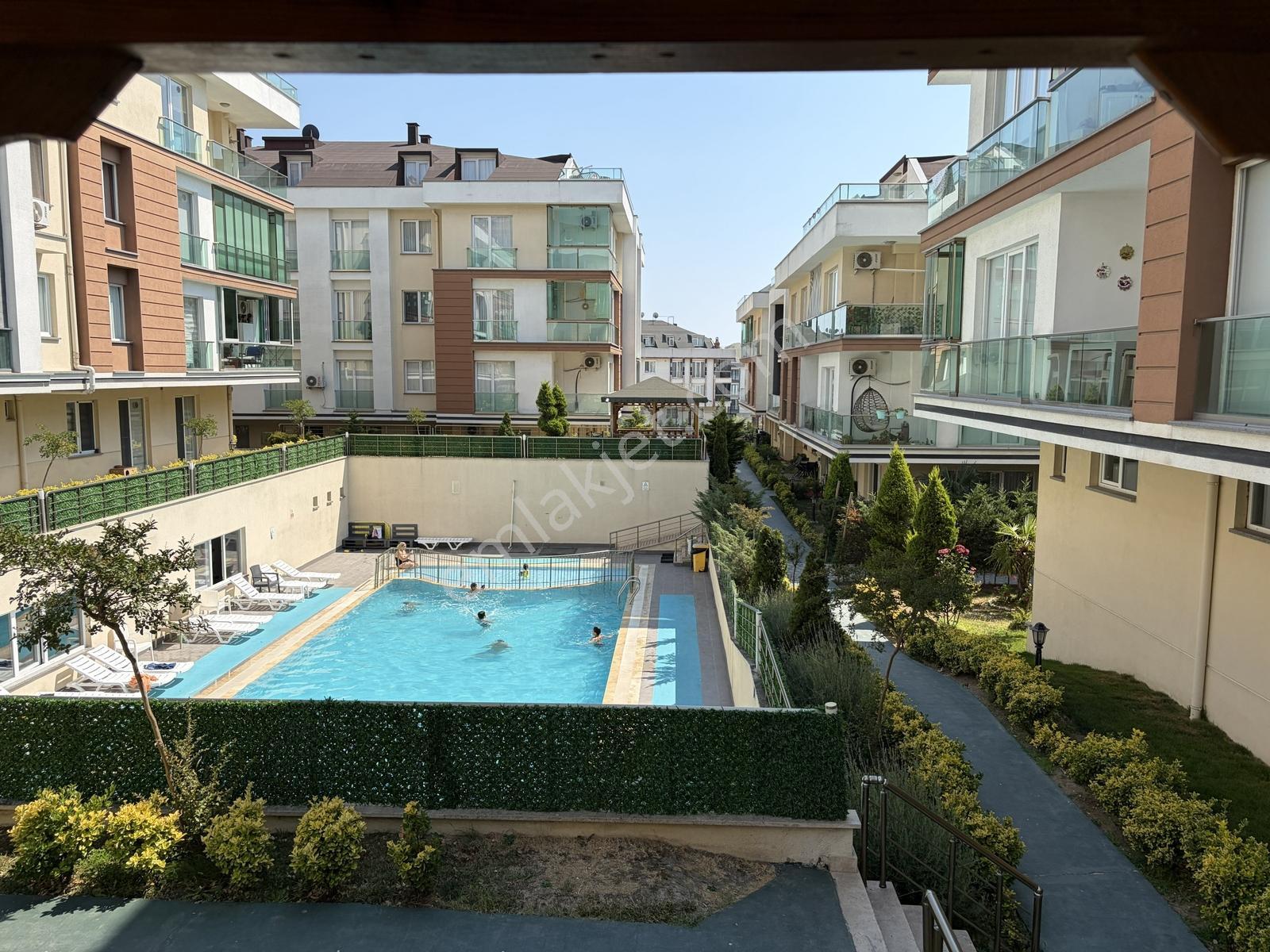 Beylikdüzü Şehri Beyaz 2 Sitesinde Manzaralı Büyük Tip 3+1 Daire - Görsel 29