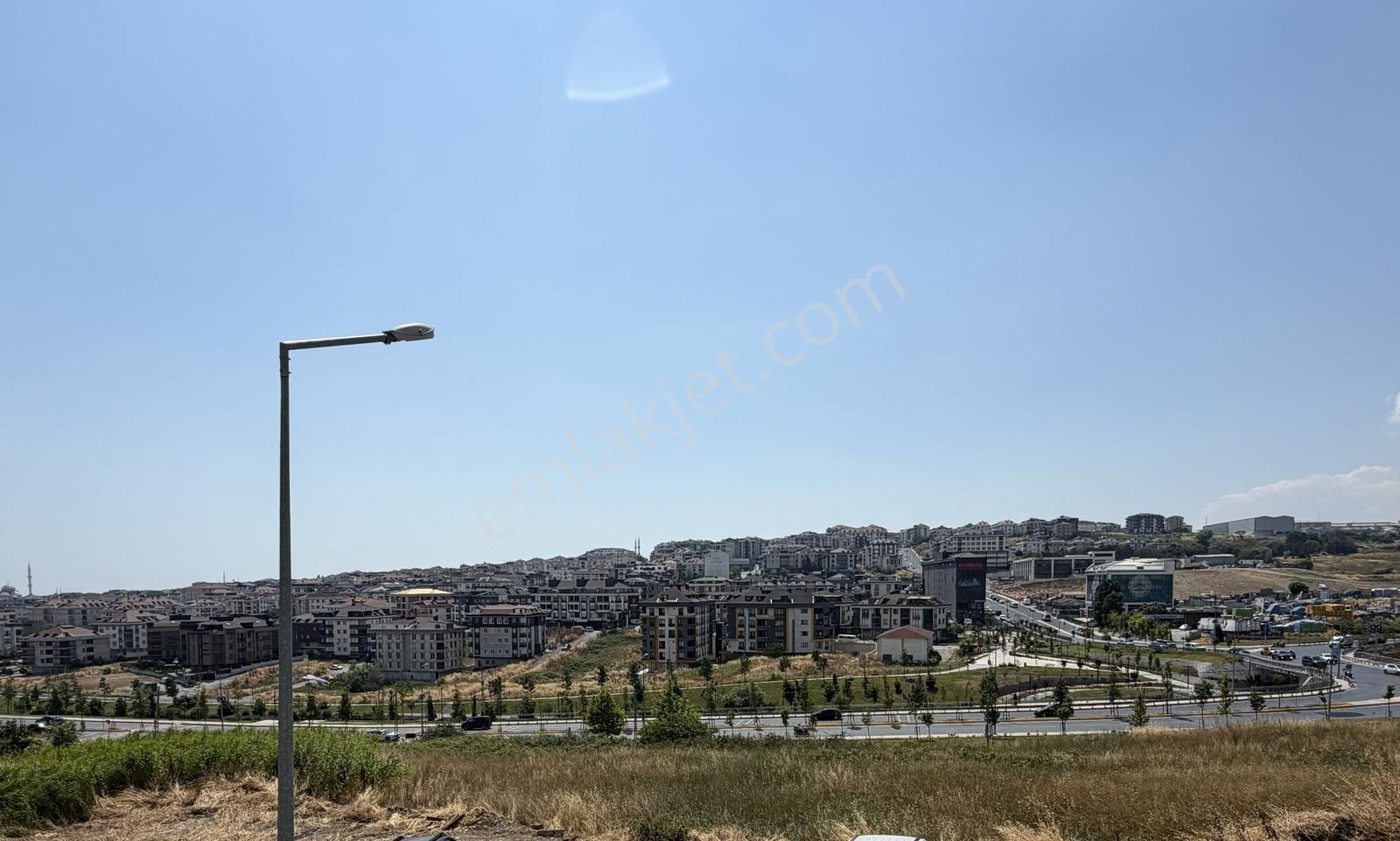 Beylikdüzü Şehri Beyaz 2 Sitesinde Manzaralı Büyük Tip 3+1 Daire - Görsel 35