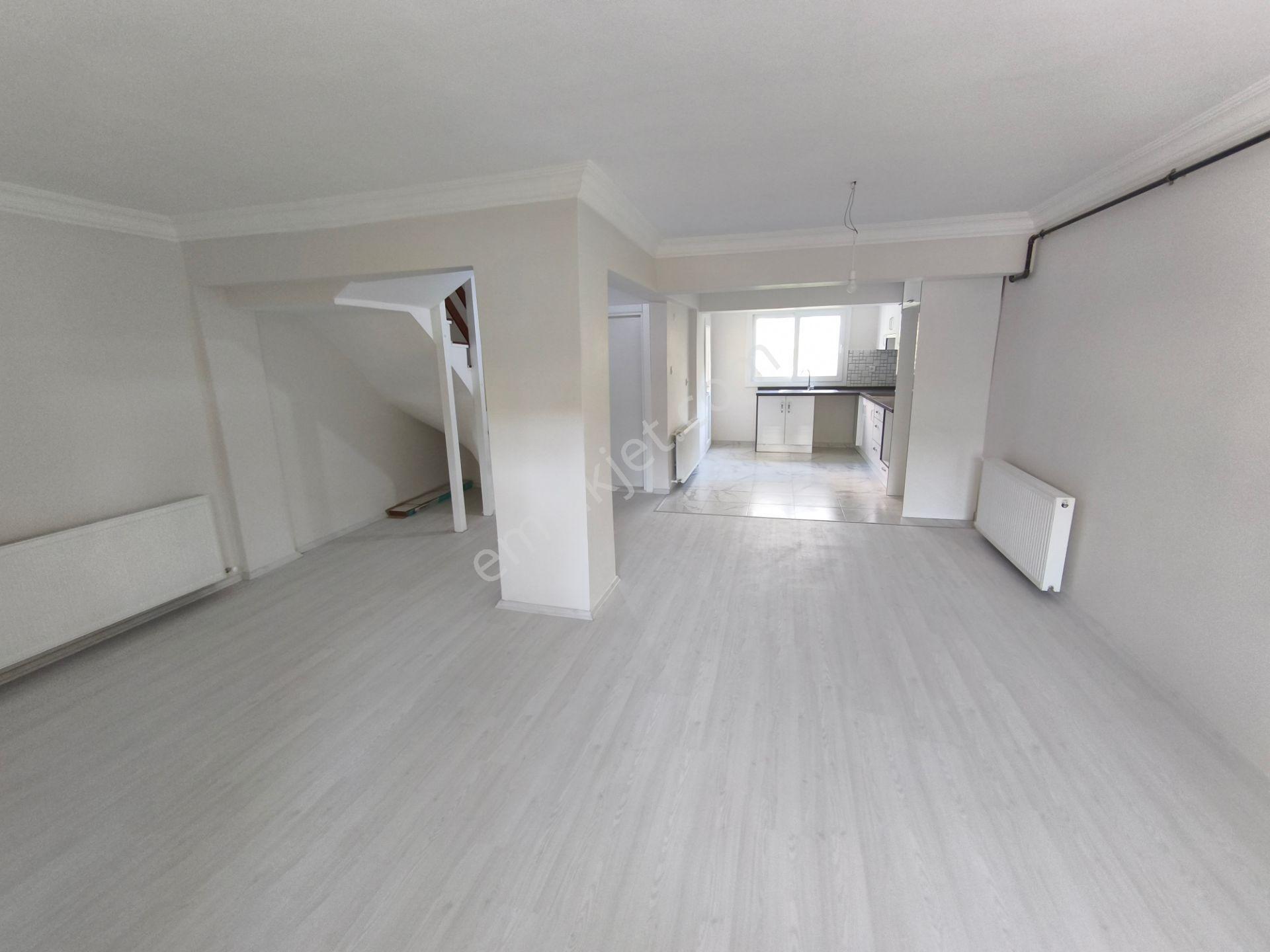 Komple Sıfırlanmış Beyazevler Tripleks Çift Cephe 5+1 Satılık Villa - Görsel 24