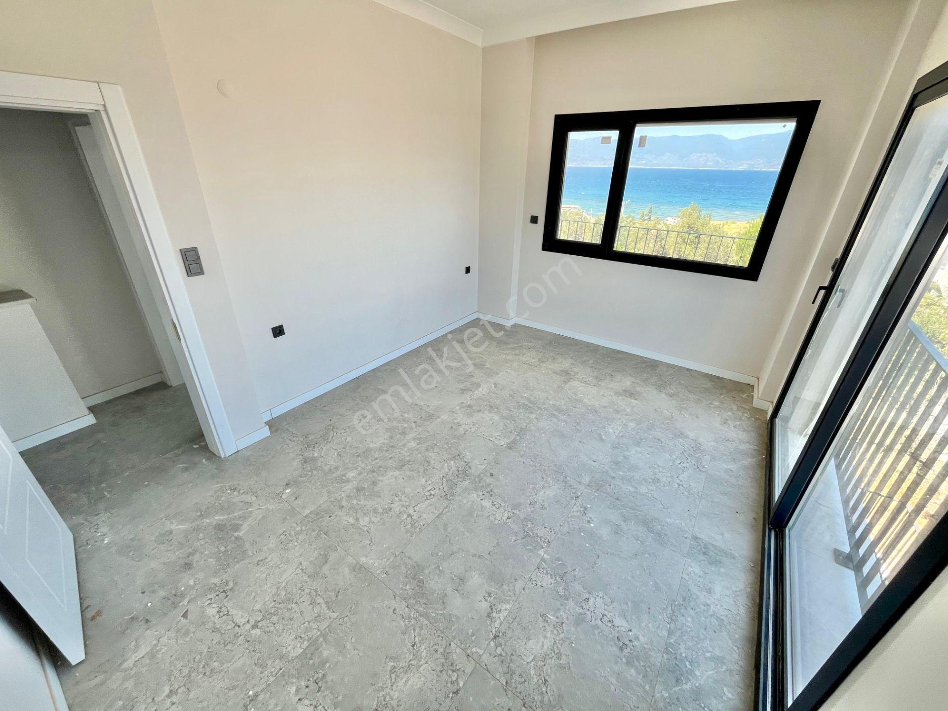 Gümüşden Pelitköyde Hem Deniz Manzaralı Hem Denize 50m 3+1 Satılık Villa - Görsel 15